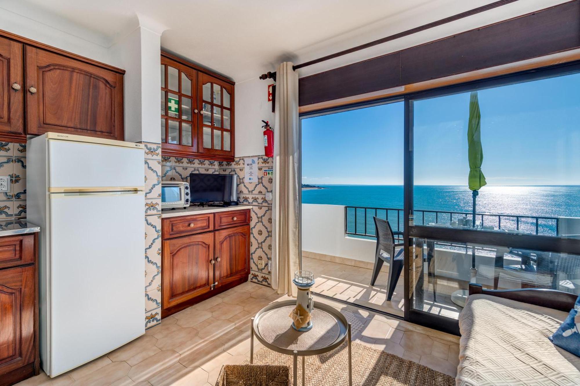Sunset Azul - Sea View - Free Wifi - By Bedzy Albufeira