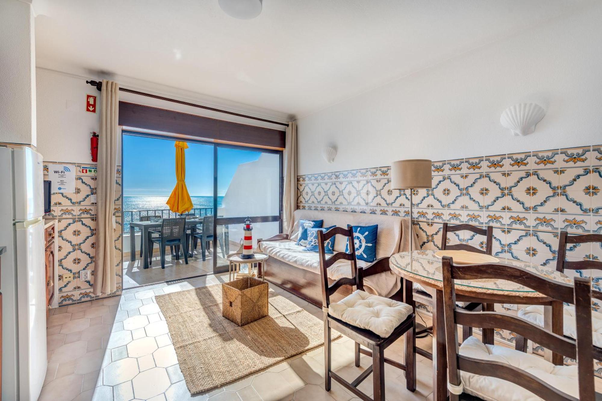 Apartment Sunset Azul - Sea View - Free Wifi - By Bedzy