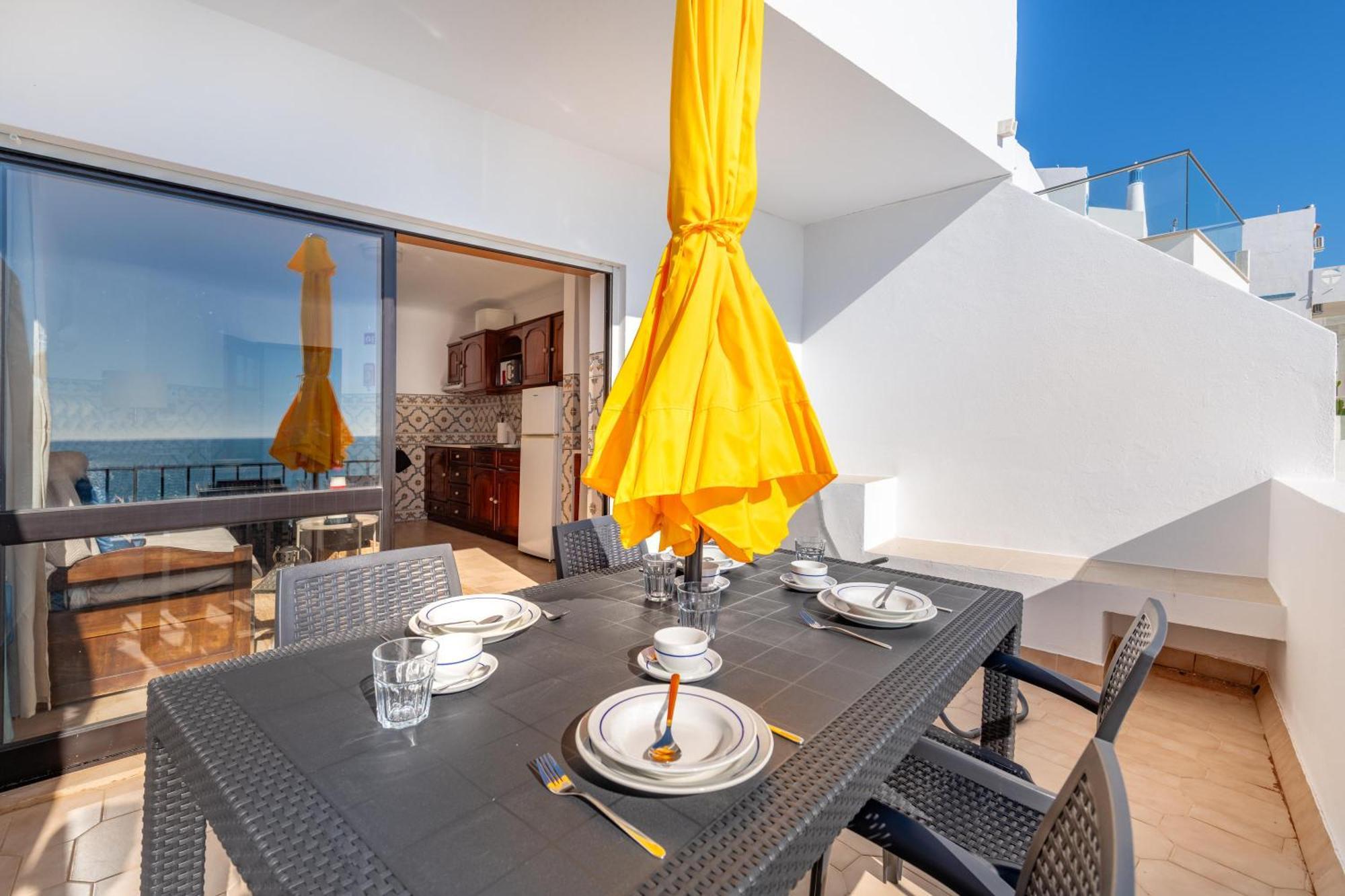 Apartment Sunset Azul - Sea View - Free Wifi - By Bedzy *