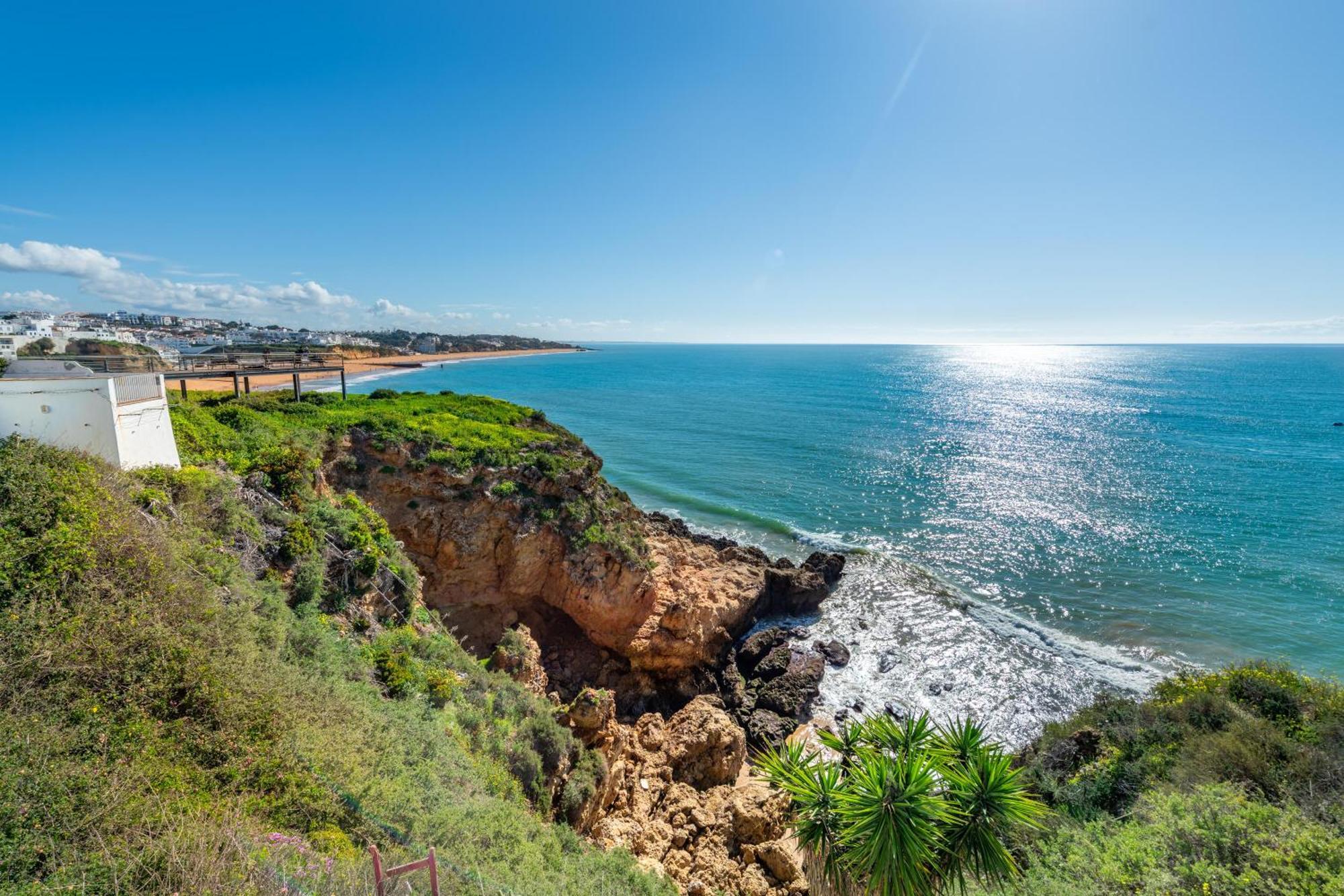Sunset Azul - Sea View - Free Wifi - By Bedzy * Albufeira