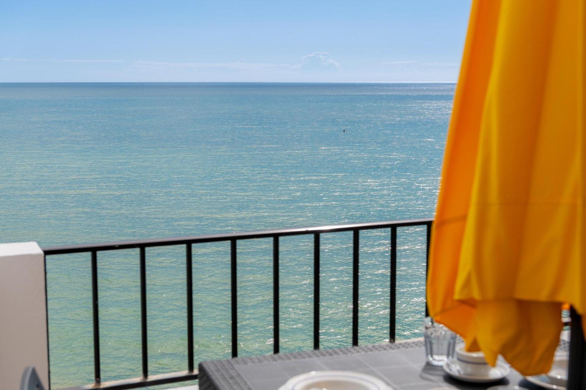 Apartment Sunset Azul - Sea View - Free Wifi - By Bedzy Albufeira