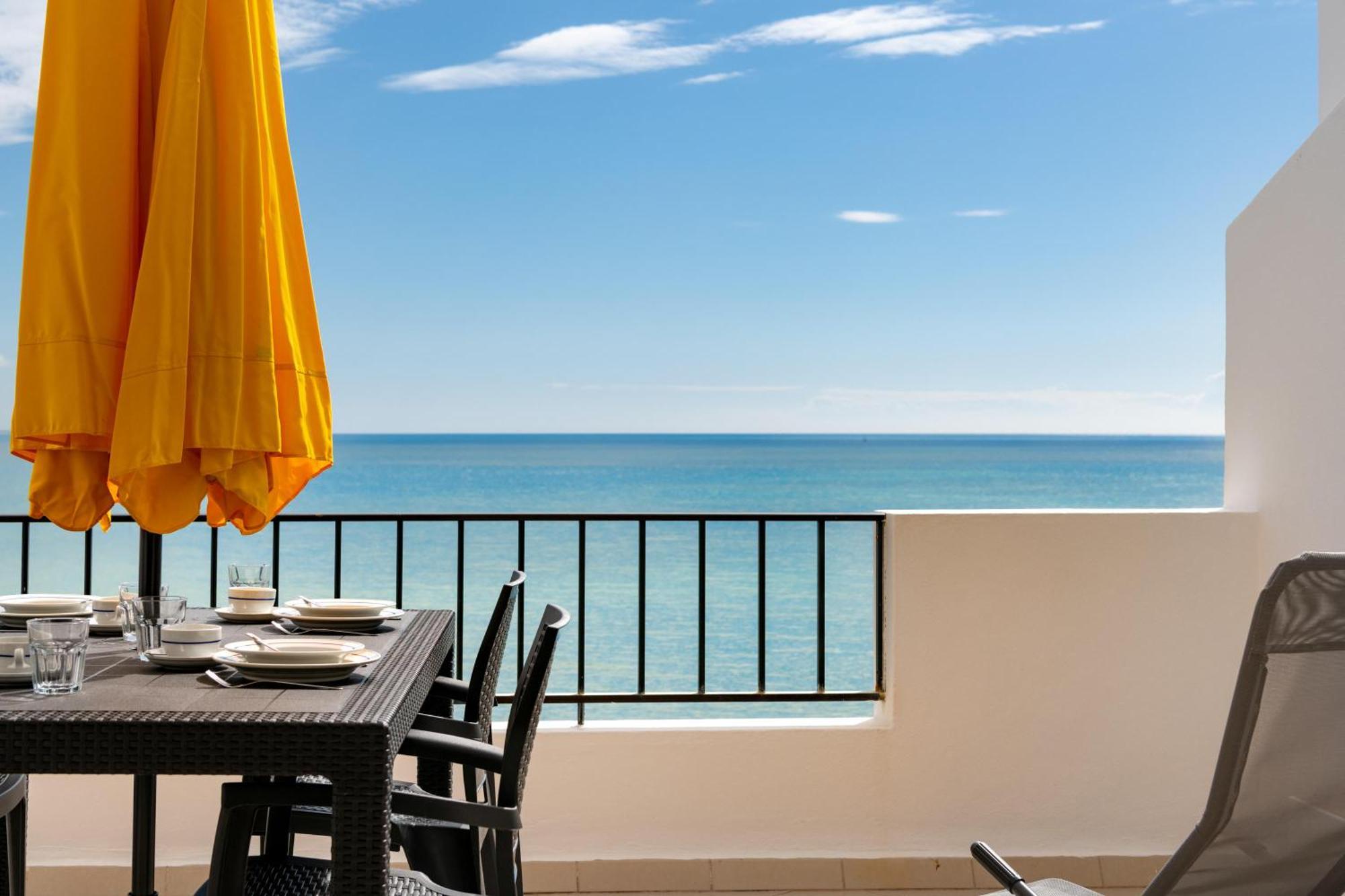 Sunset Azul - Sea View - Free Wifi - By Bedzy *