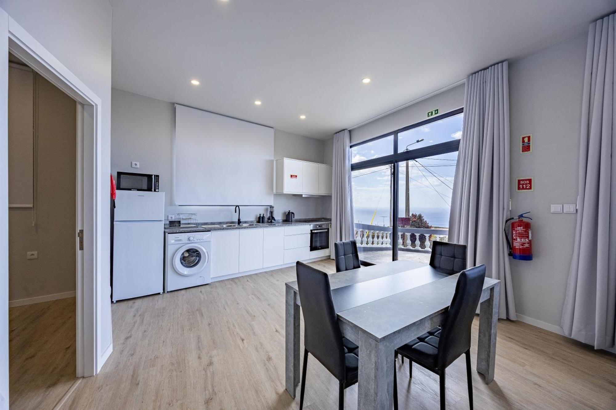 Palm Breeze Loft * Estreito Da Calheta
