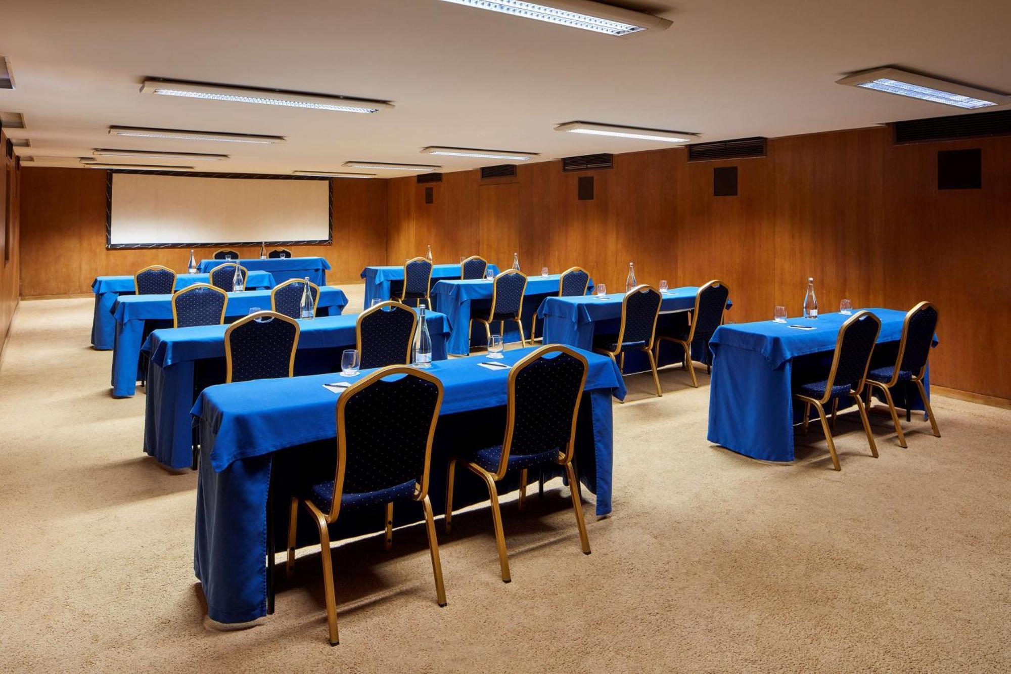 Tivoli Hotel 4*