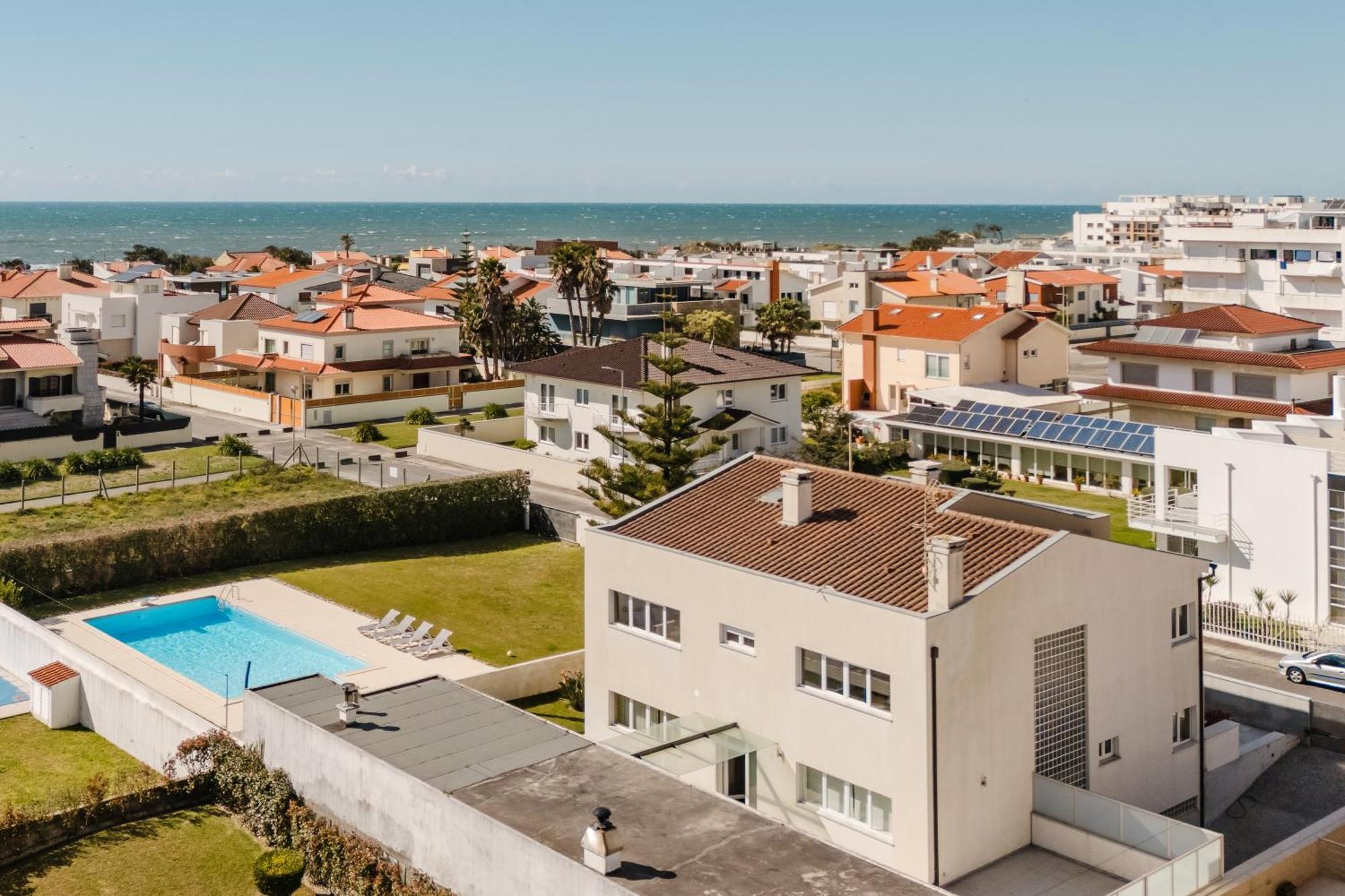 Holiday home Viana Surf House