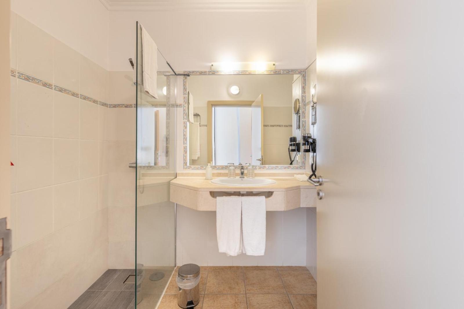 Quinta Alegre Hotel 4*