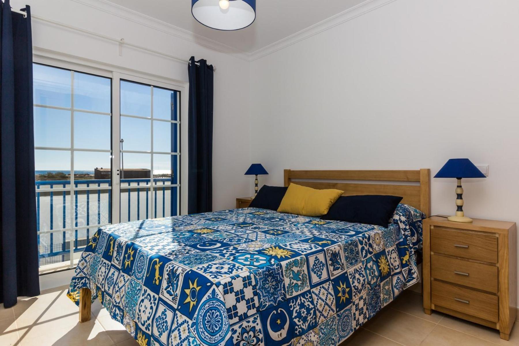 Blue By Algarvemanta Holiday home *