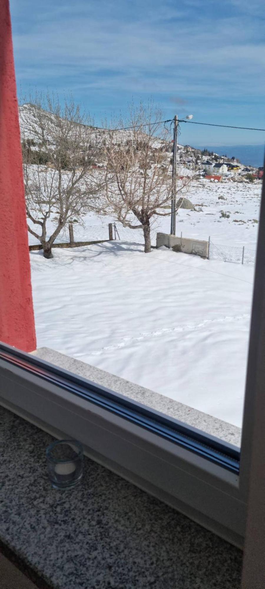 Fireplace 4 Bedrooms 1500 M Penhas da Saude