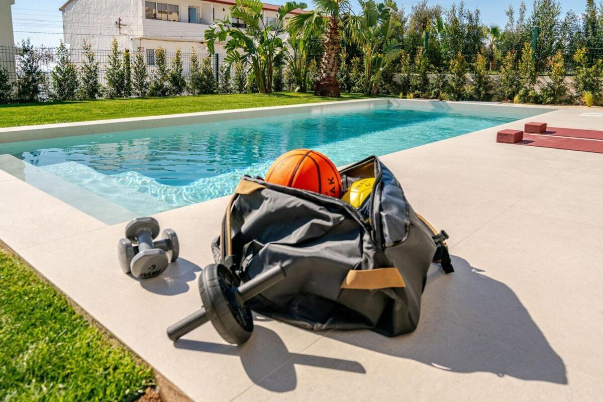 Holiday home Modern Sea View Villa, Heated Pool,rooftop Jacuzzi Outdoor Kitchen 12min Faro Airport