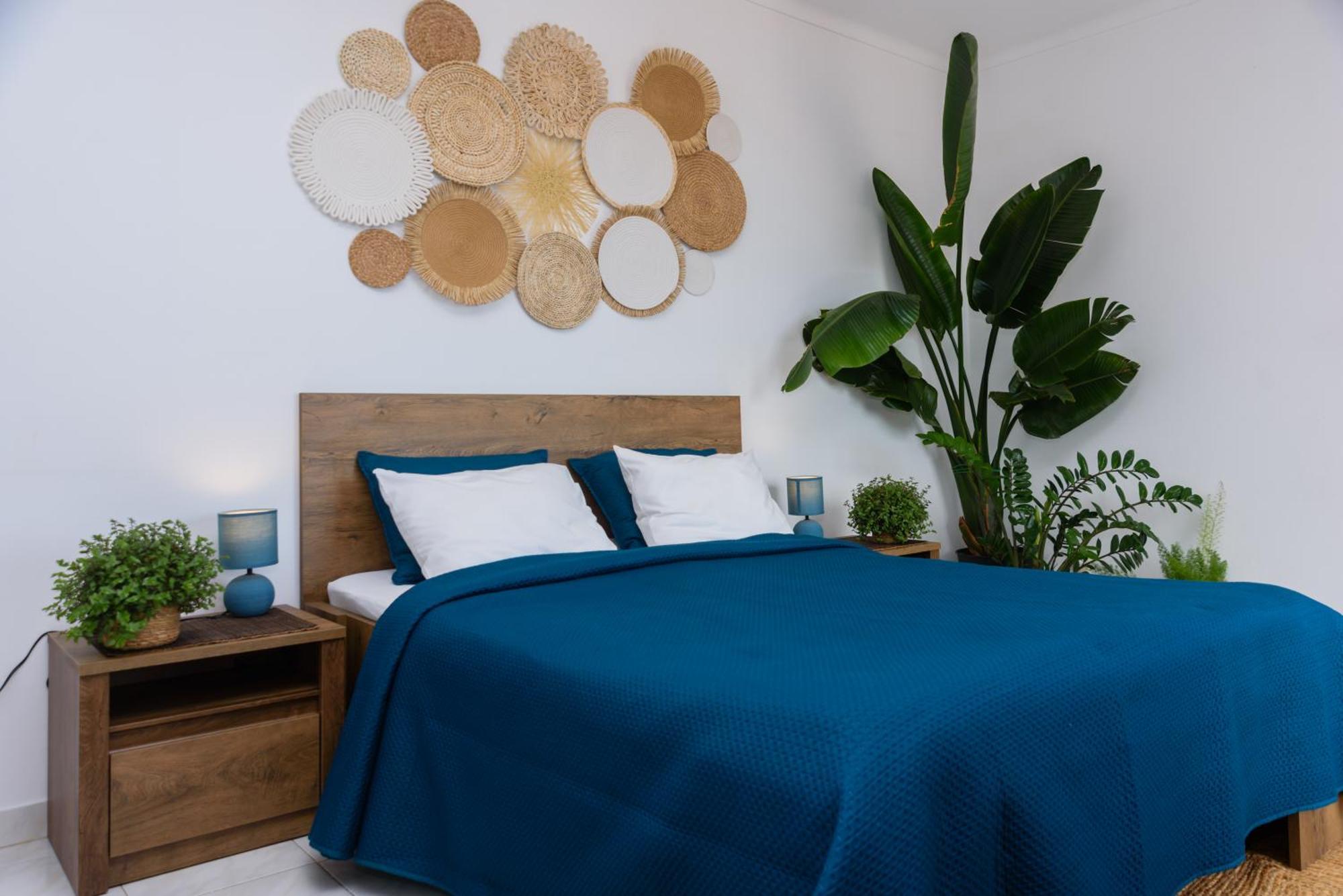 Hillside With Sea View & Fibre Internet Apartment *