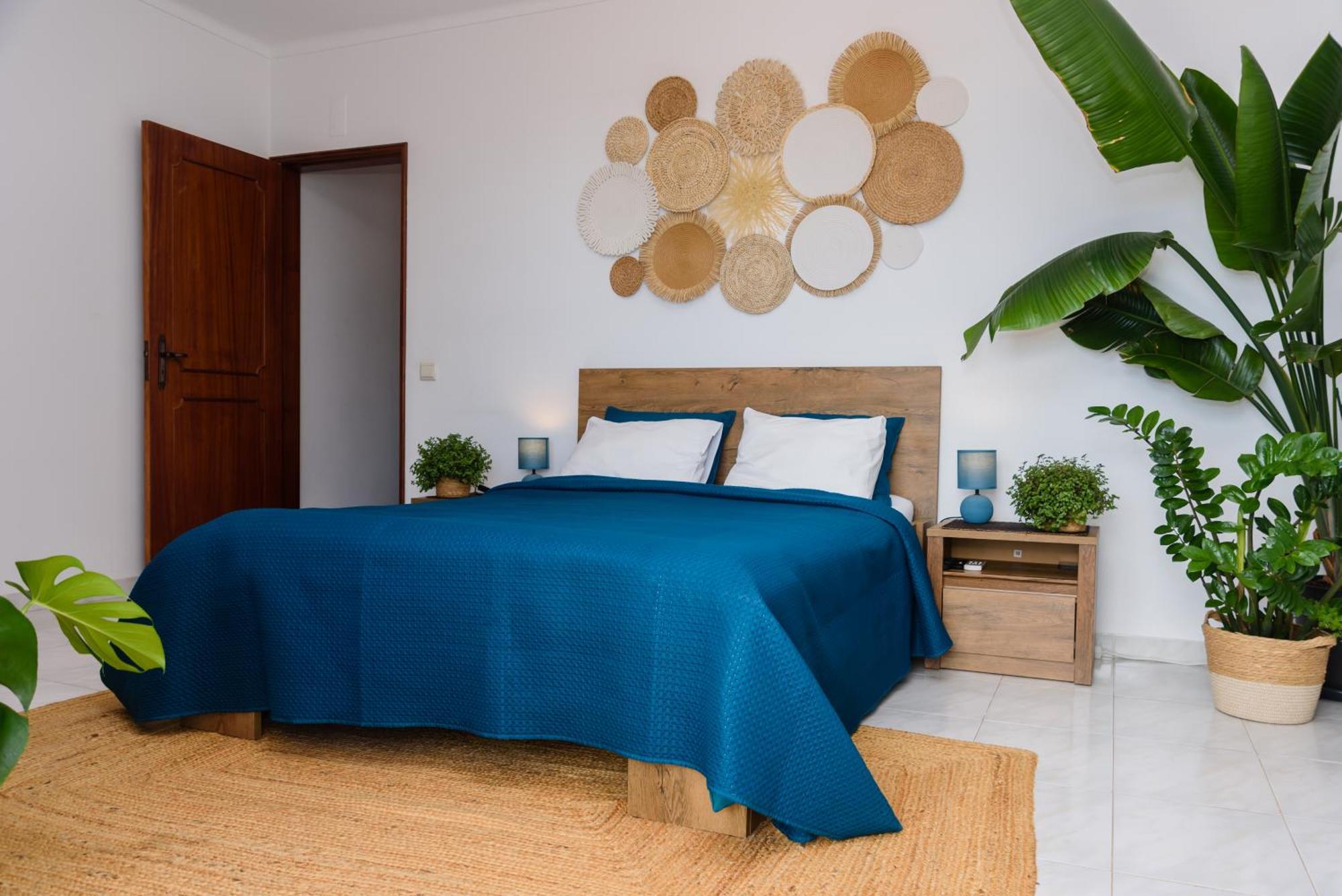 Apartment Hillside With Sea View & Fibre Internet
