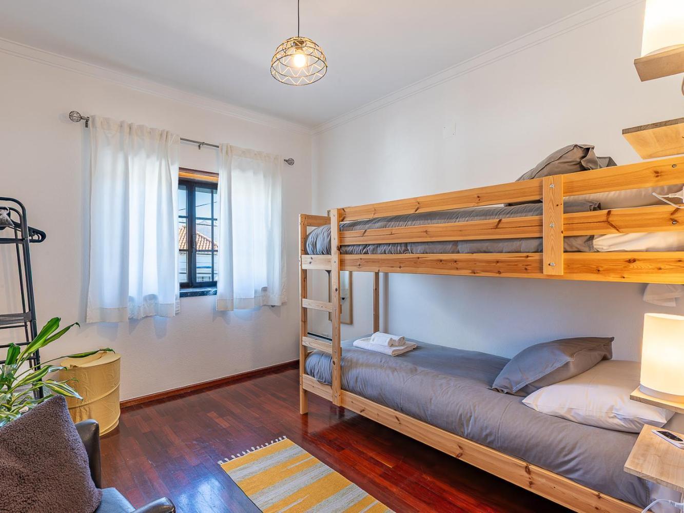 Nº57 House - Ribamar Santo Isidoro