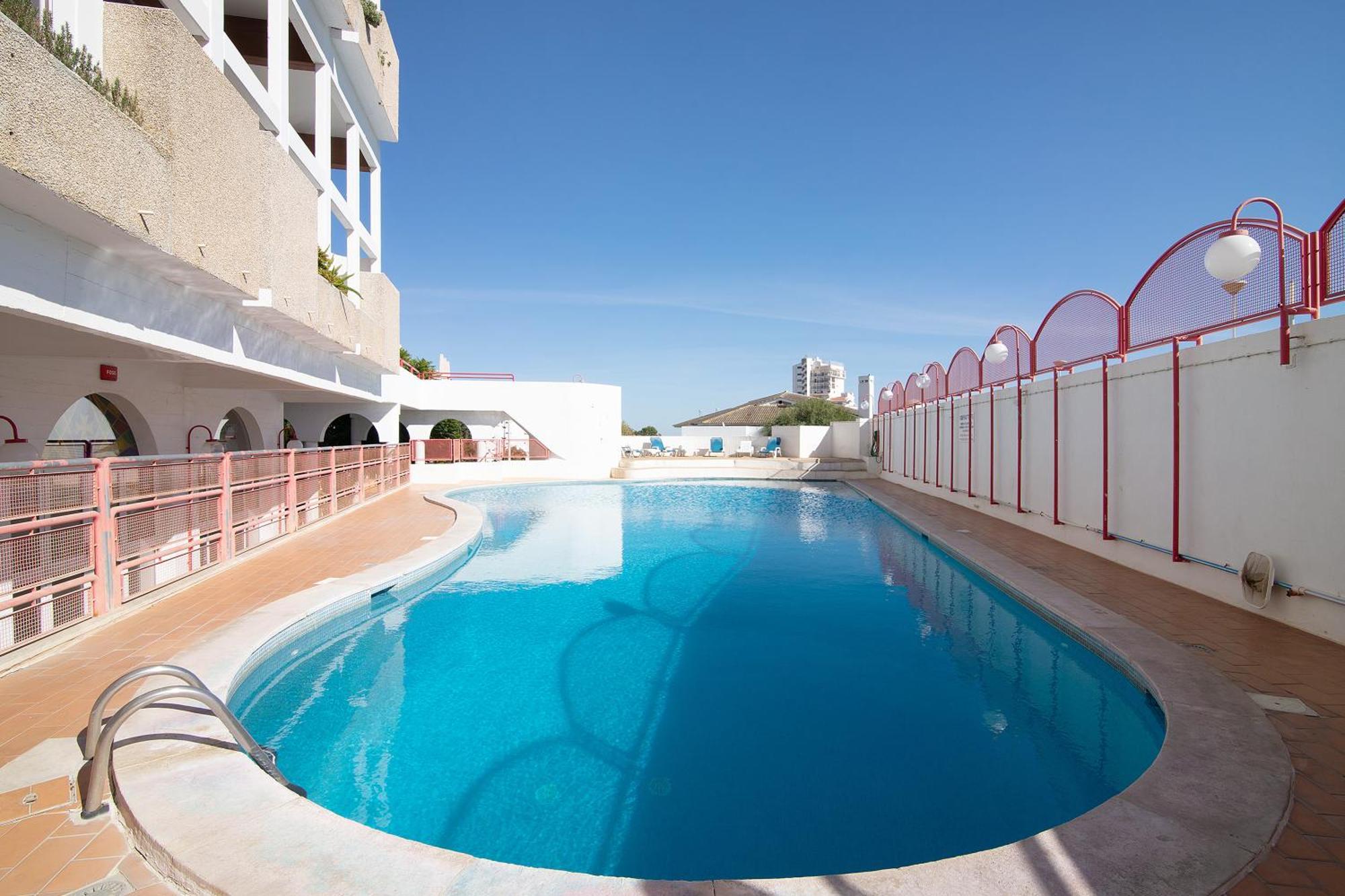 Jungle Flat With Pool T2 Montechoro * Albufeira