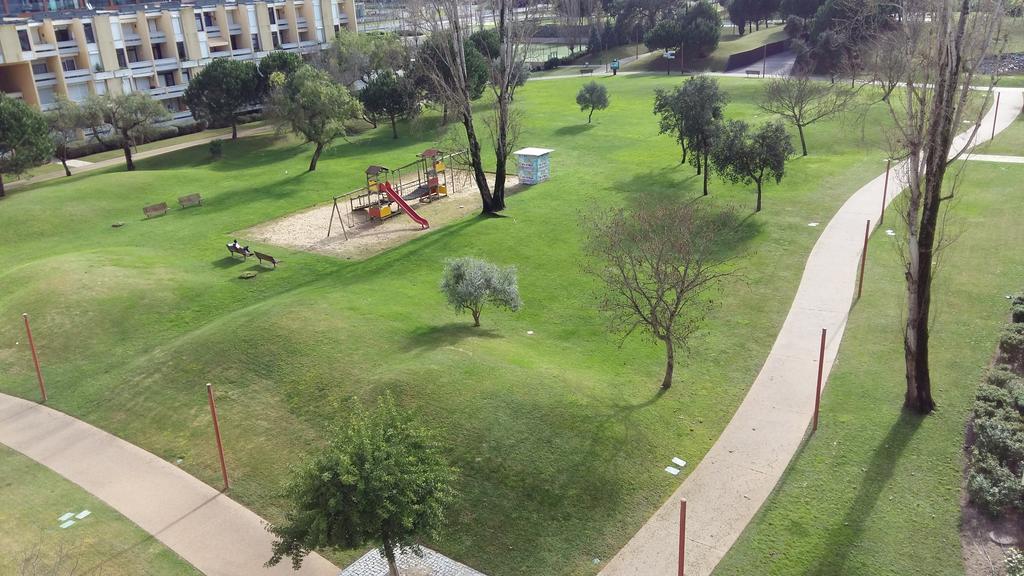 Aroeira Apartament *