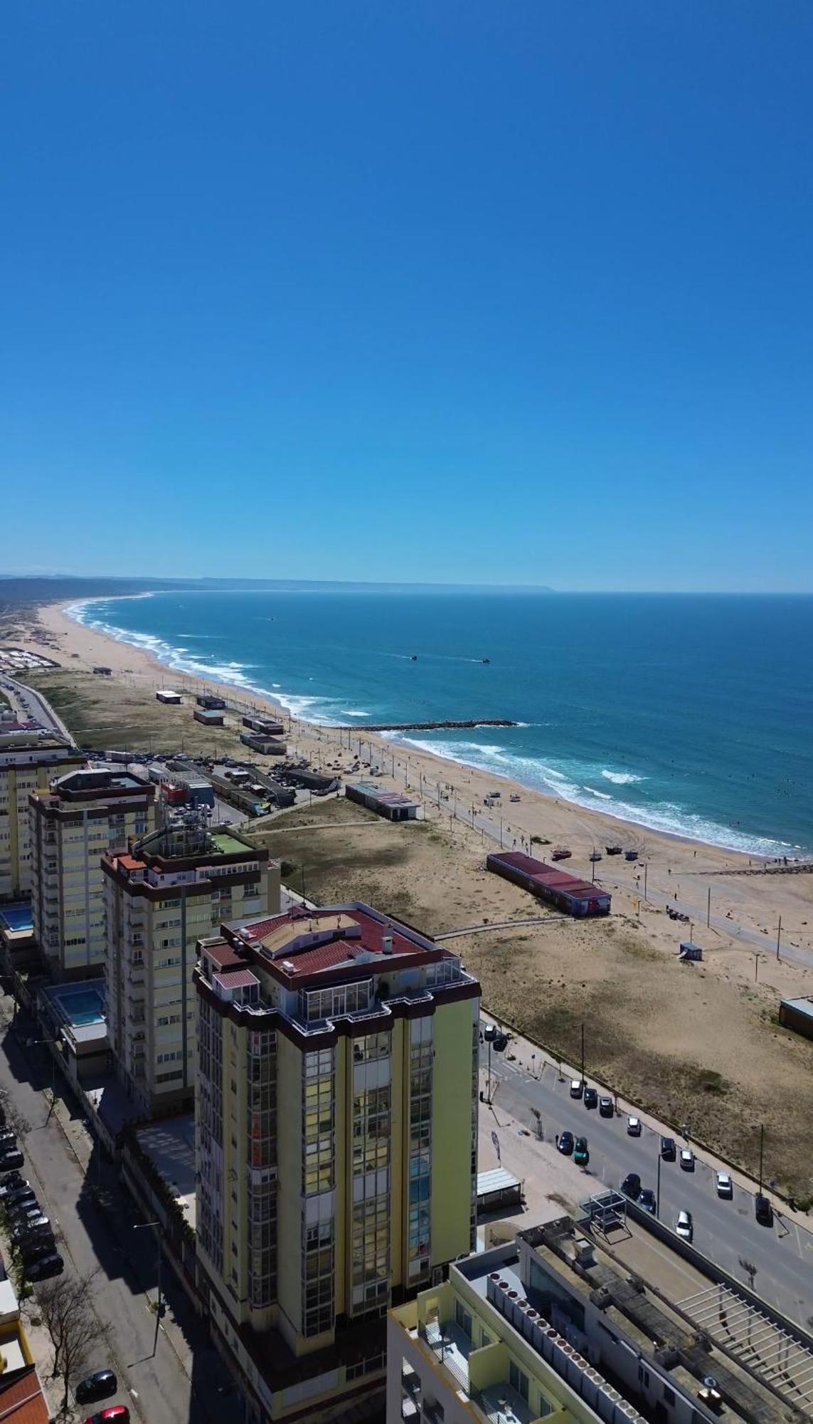 Front Costa Caparica Lisbon Apartment