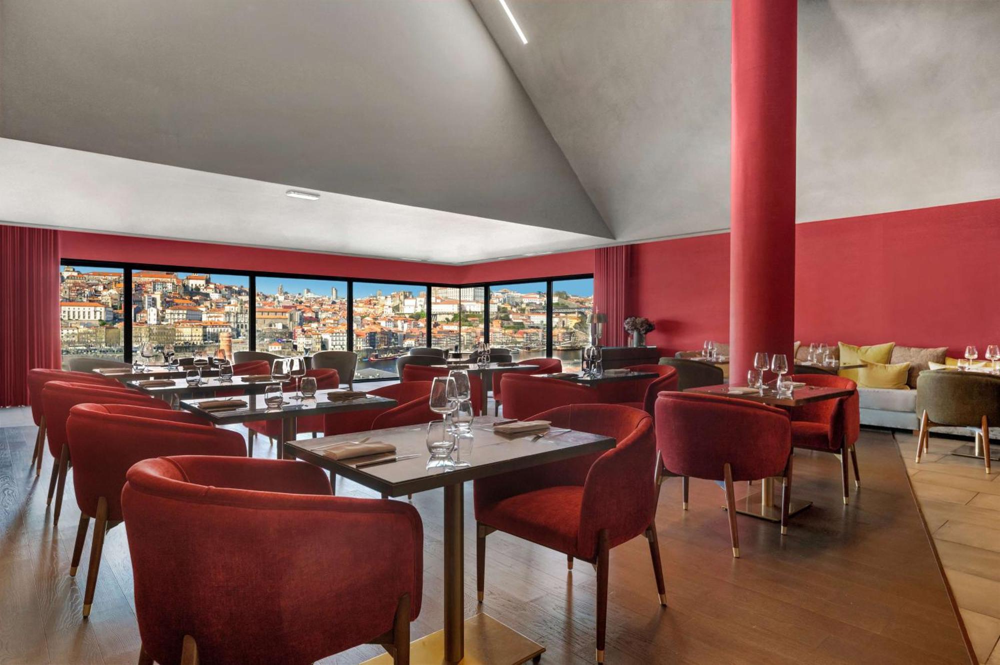Hilton Porto Gaia 5*