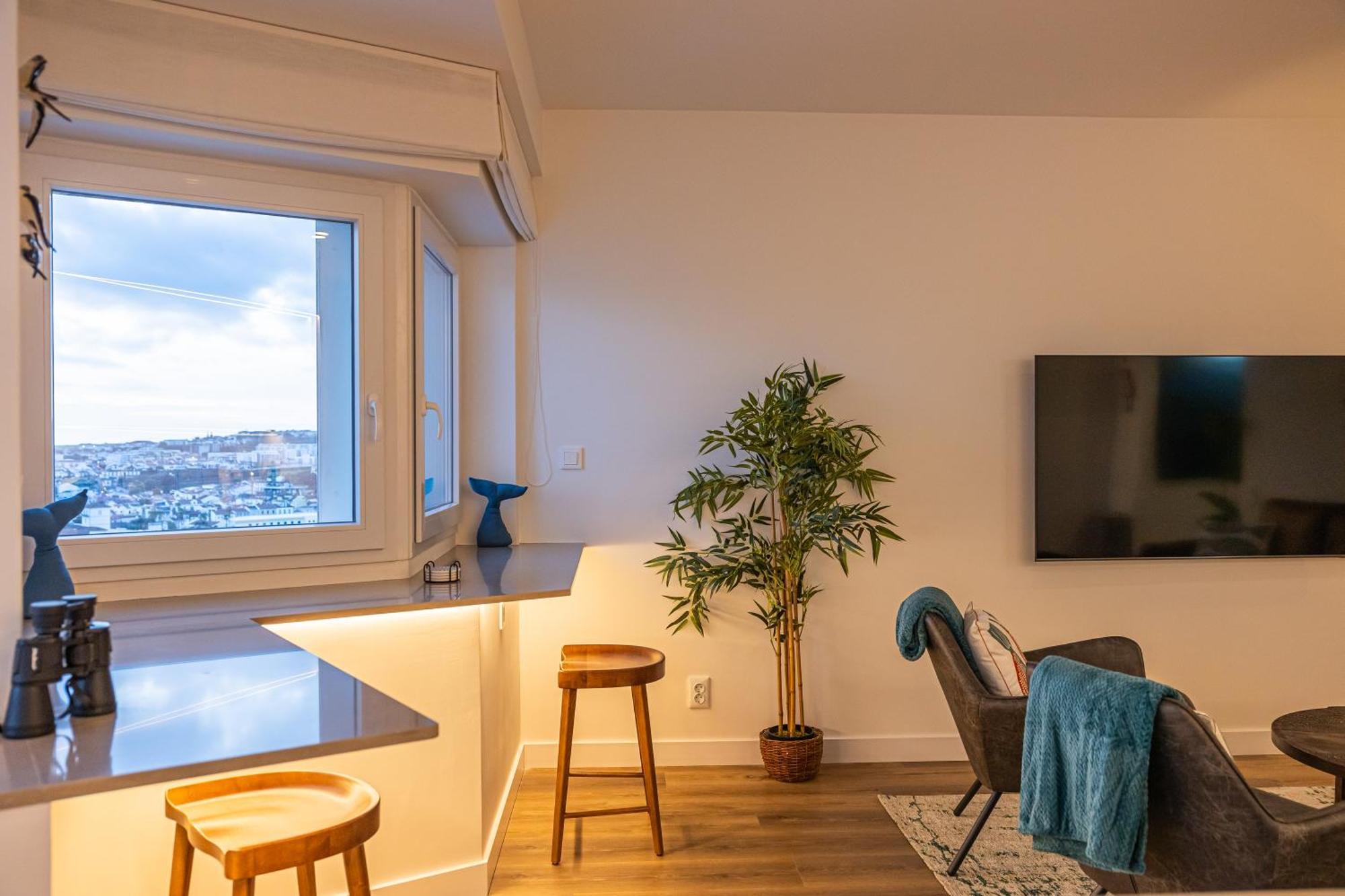 Azores Penthouse - Premium Flat * Ponta Delgada (Sao Miguel)