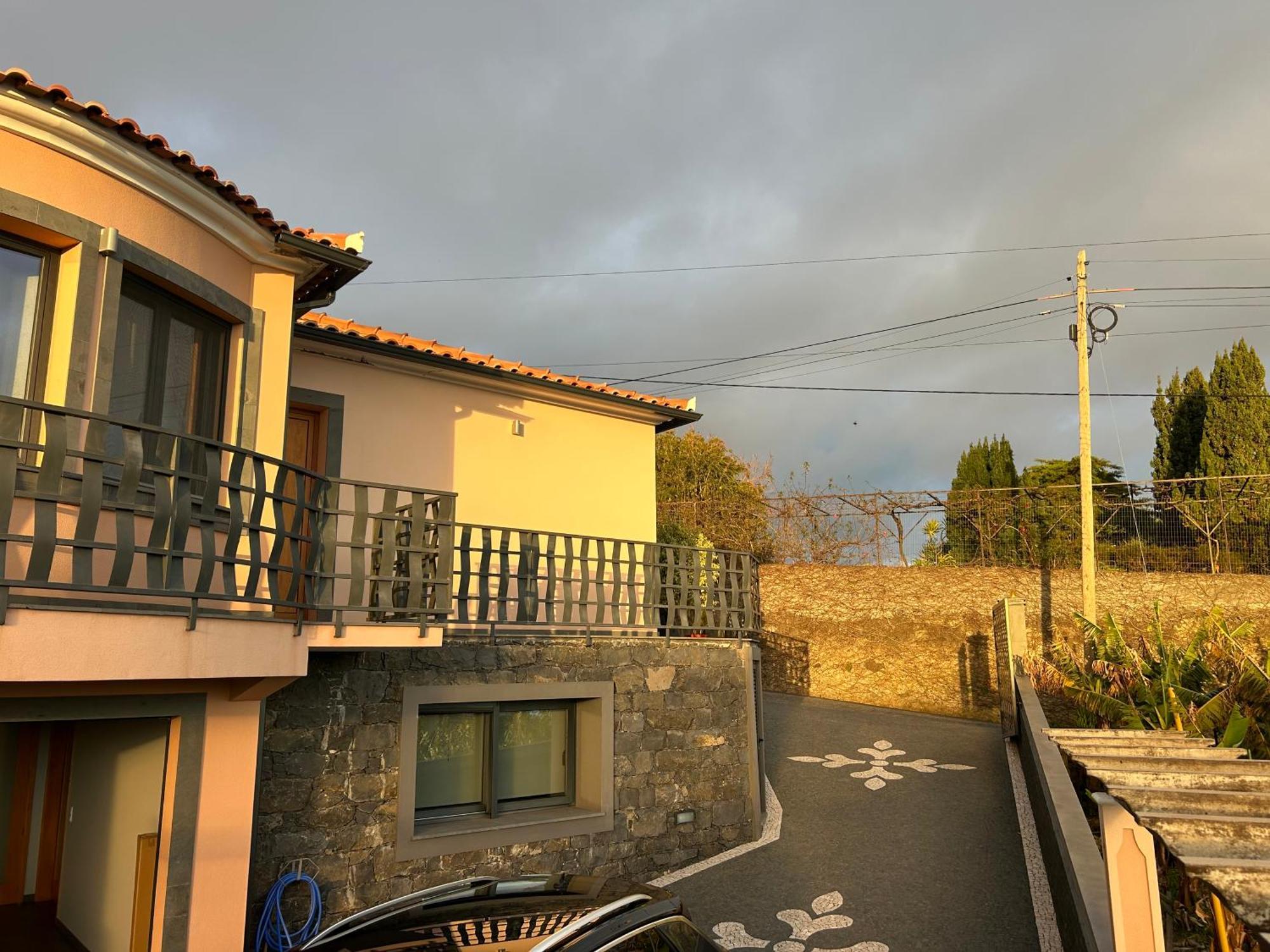 Rose Sun House Villa *