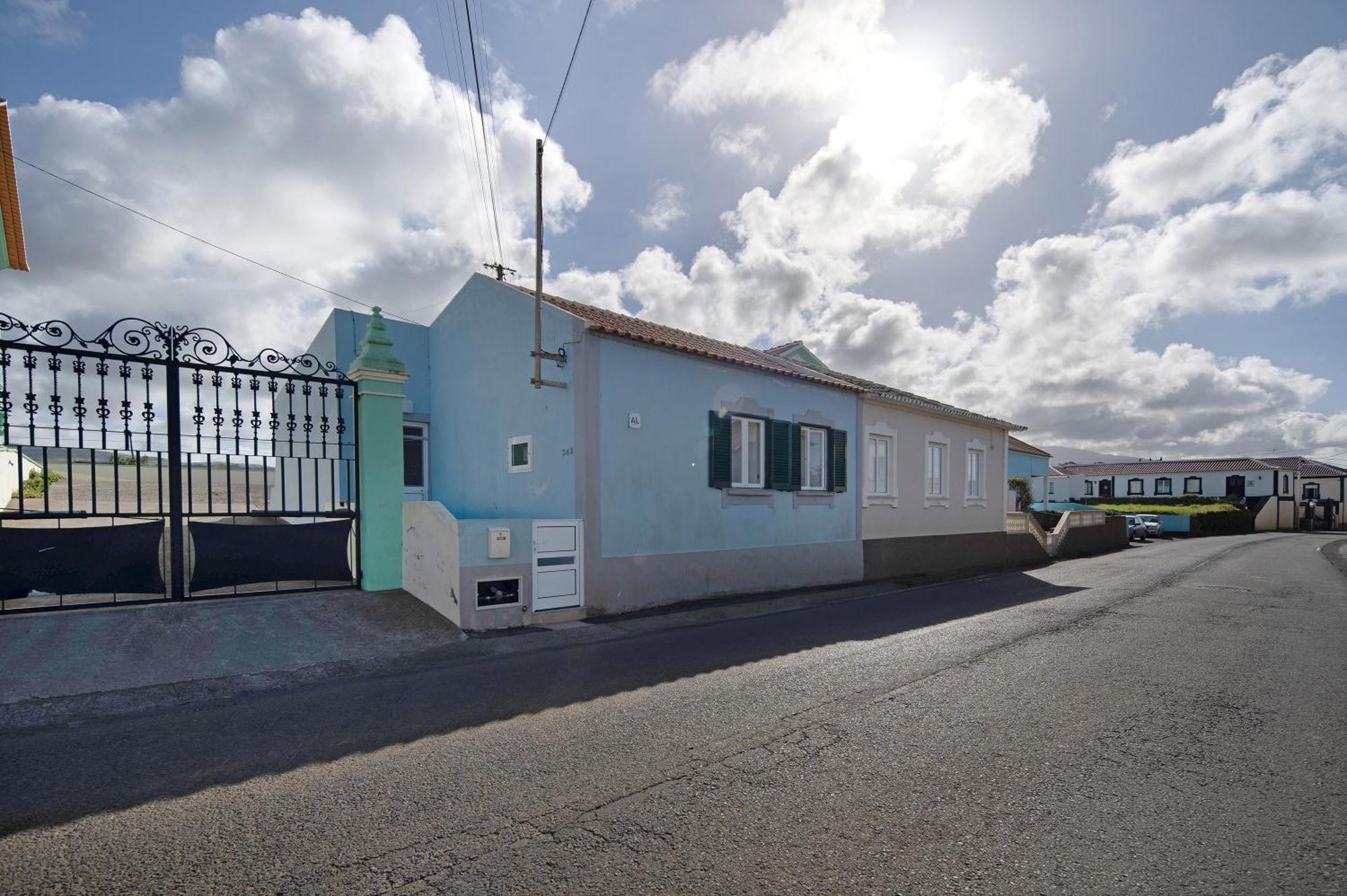 Nuria House * Praia da Vitoria