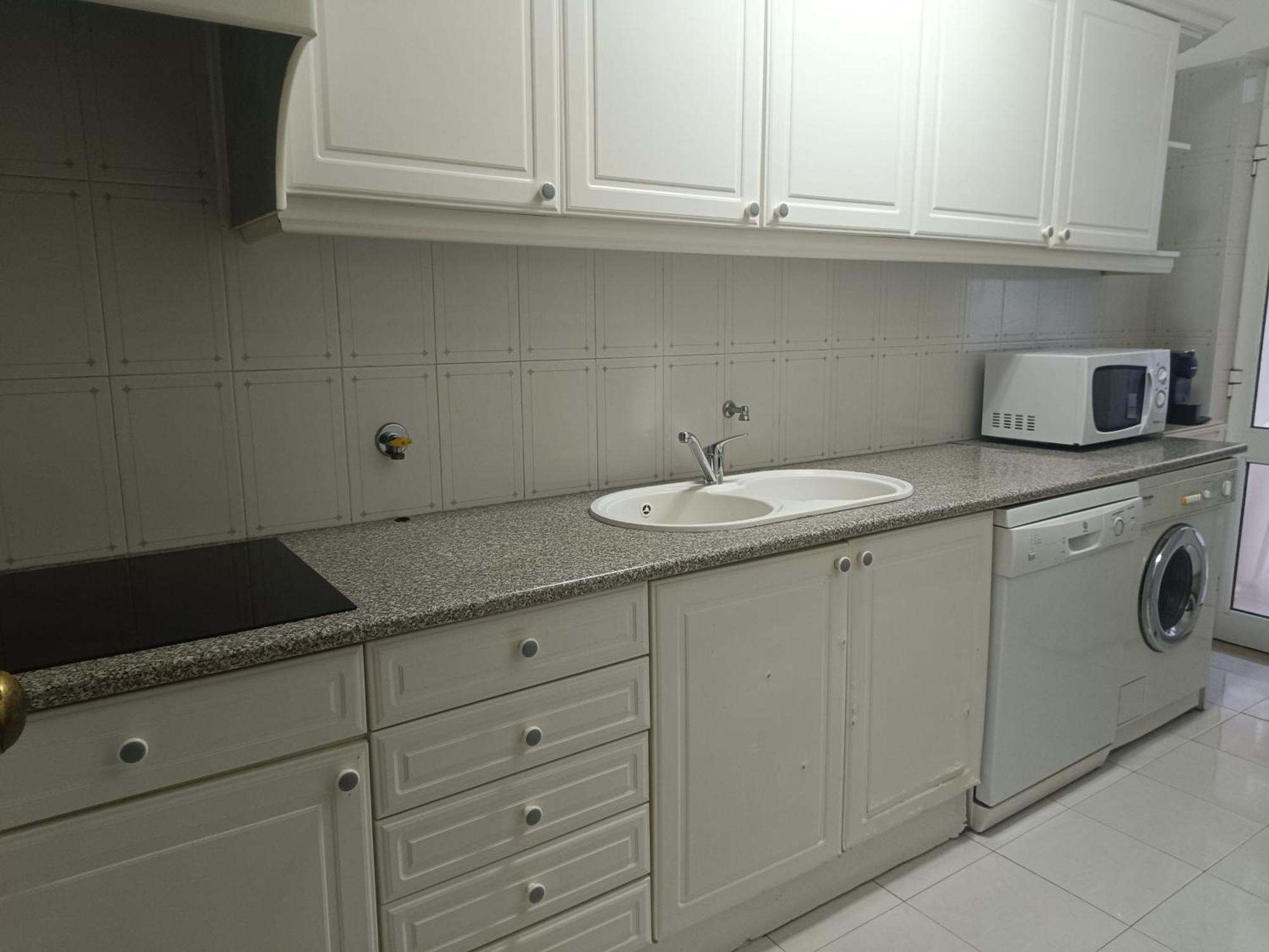 4a Atlantico - Casas & Papeis Armacao de Pera