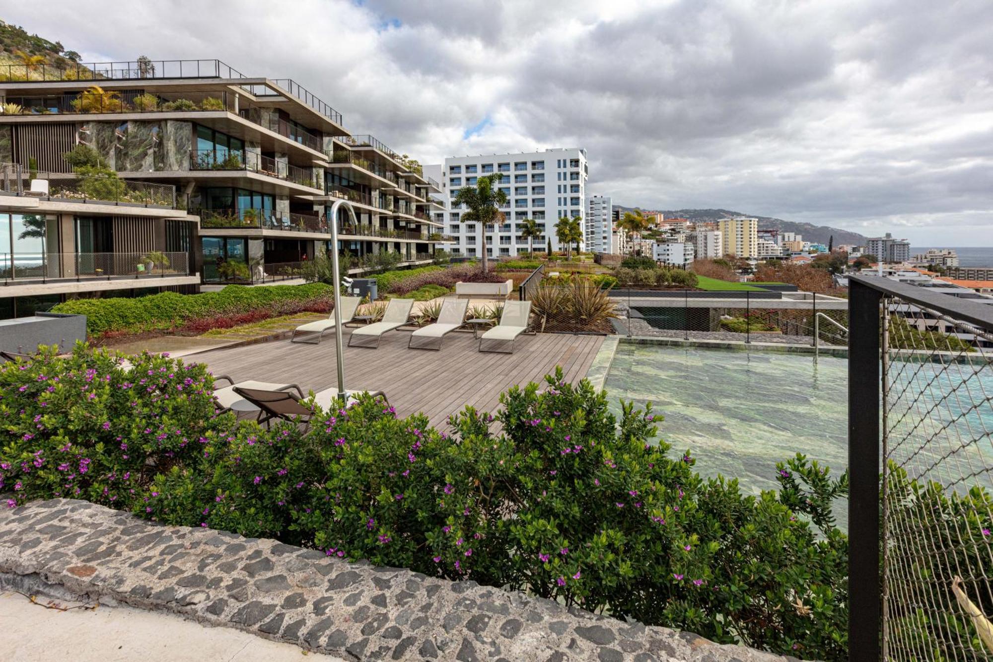 Savoy Monumentalis 2b Or Not 2b By Lm&ac Signature Appartement
