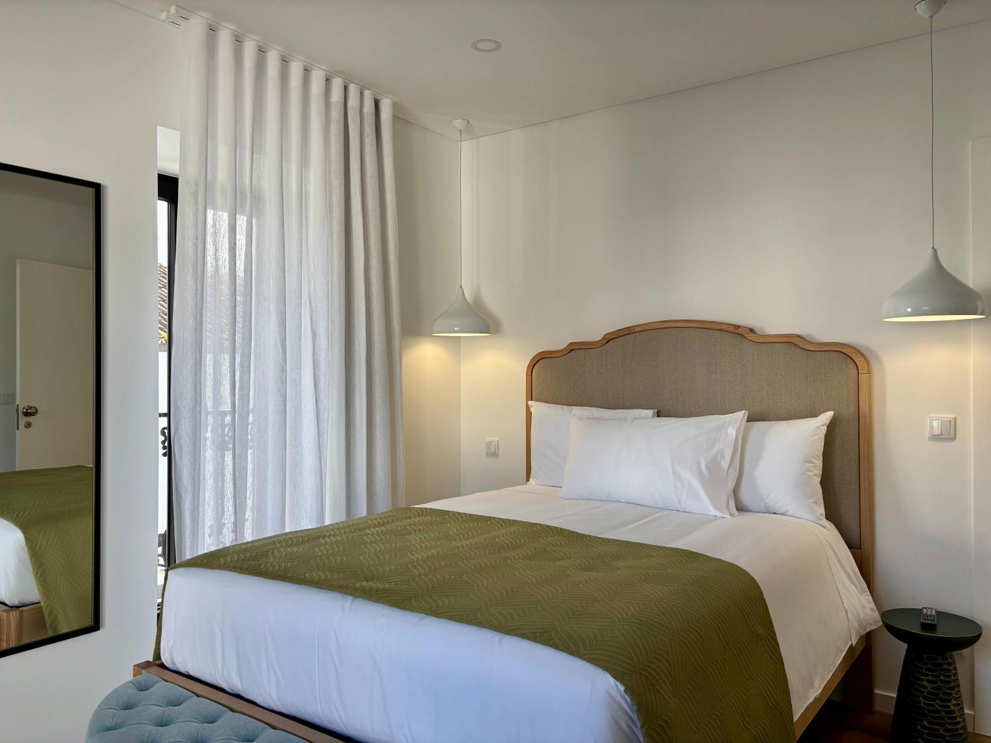 Azores Homes & Ponta Delgada (Sao Miguel)