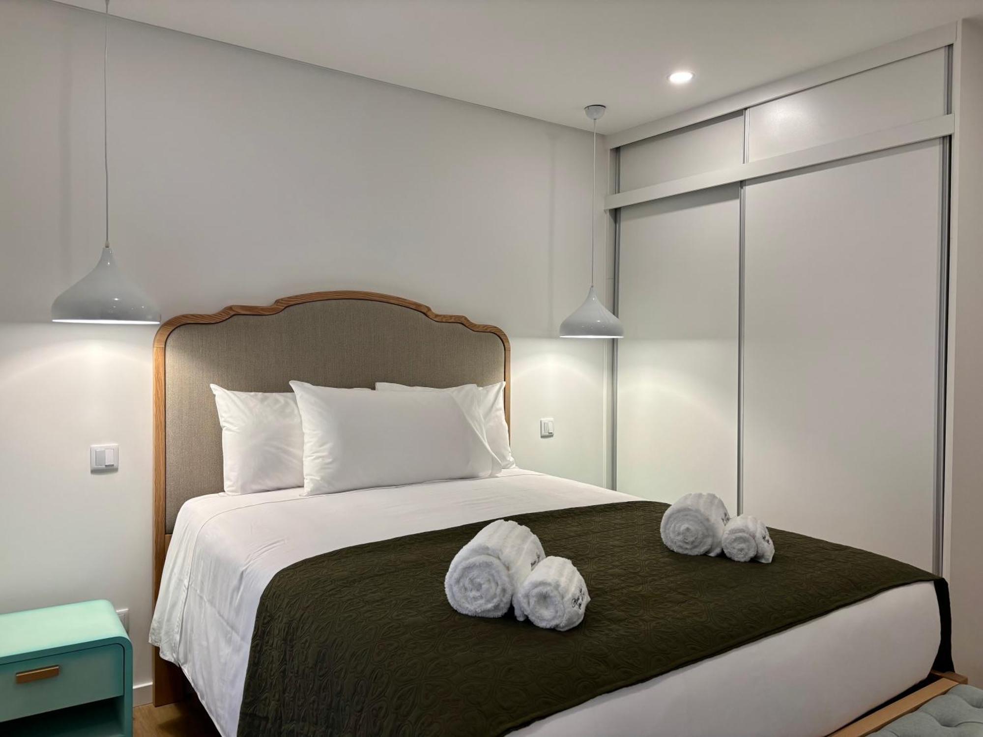 Azores Homes & 4*