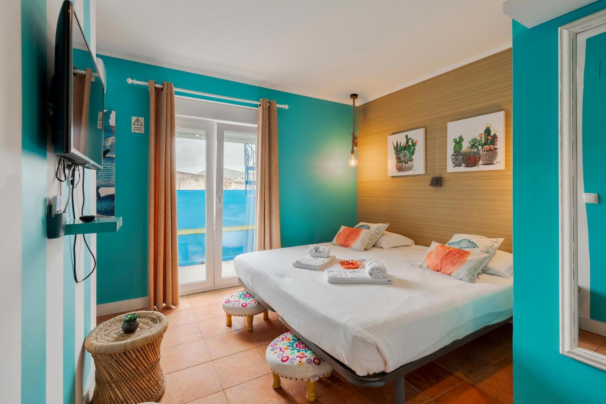 Y Quebedo - Boutique * Setubal