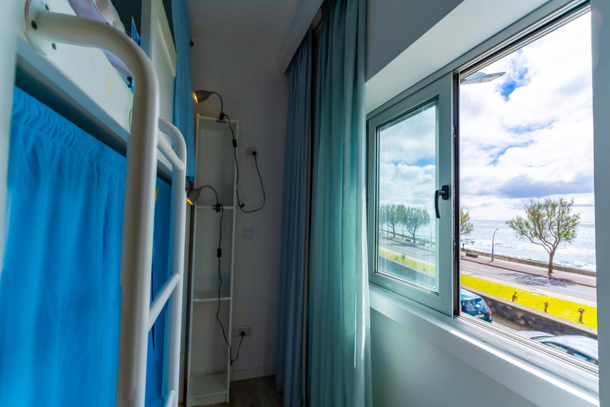 Hostel Azorazul - Pool & Ponta Delgada (Sao Miguel)