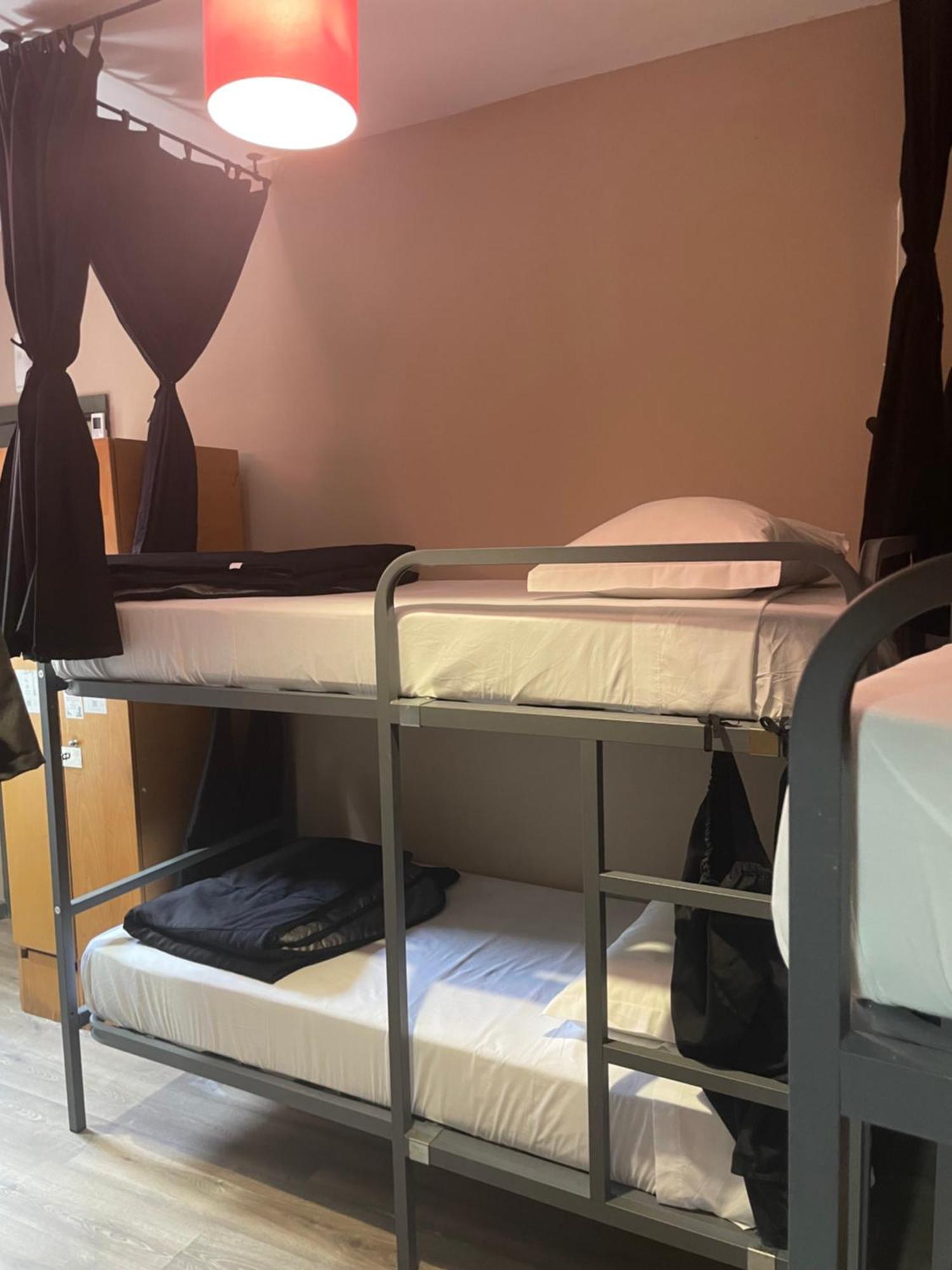 Hostal Aqui Ha Gato *