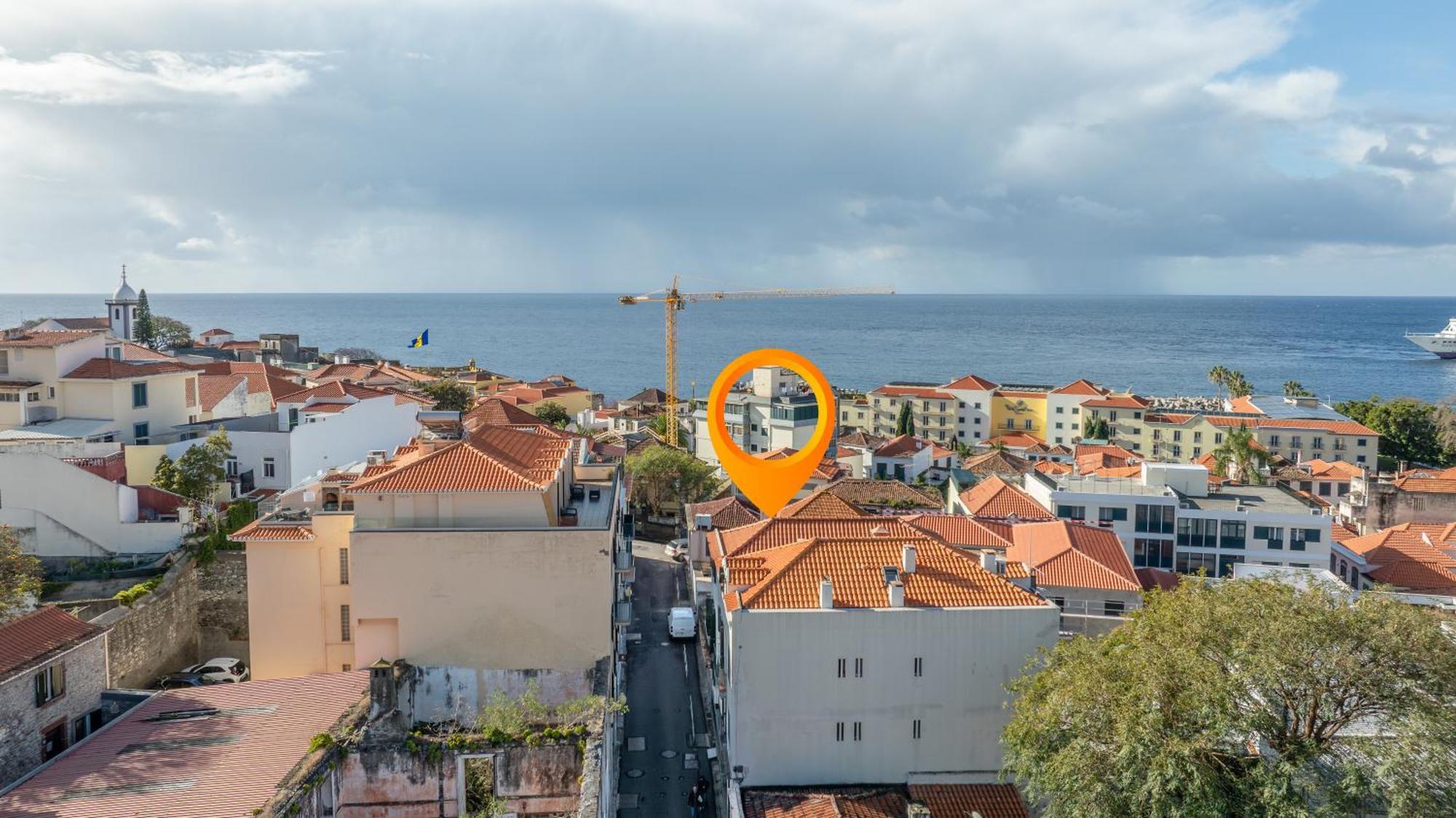 With Stunning Harbor View And Air Conditioning Unit Funchal (Madeira)