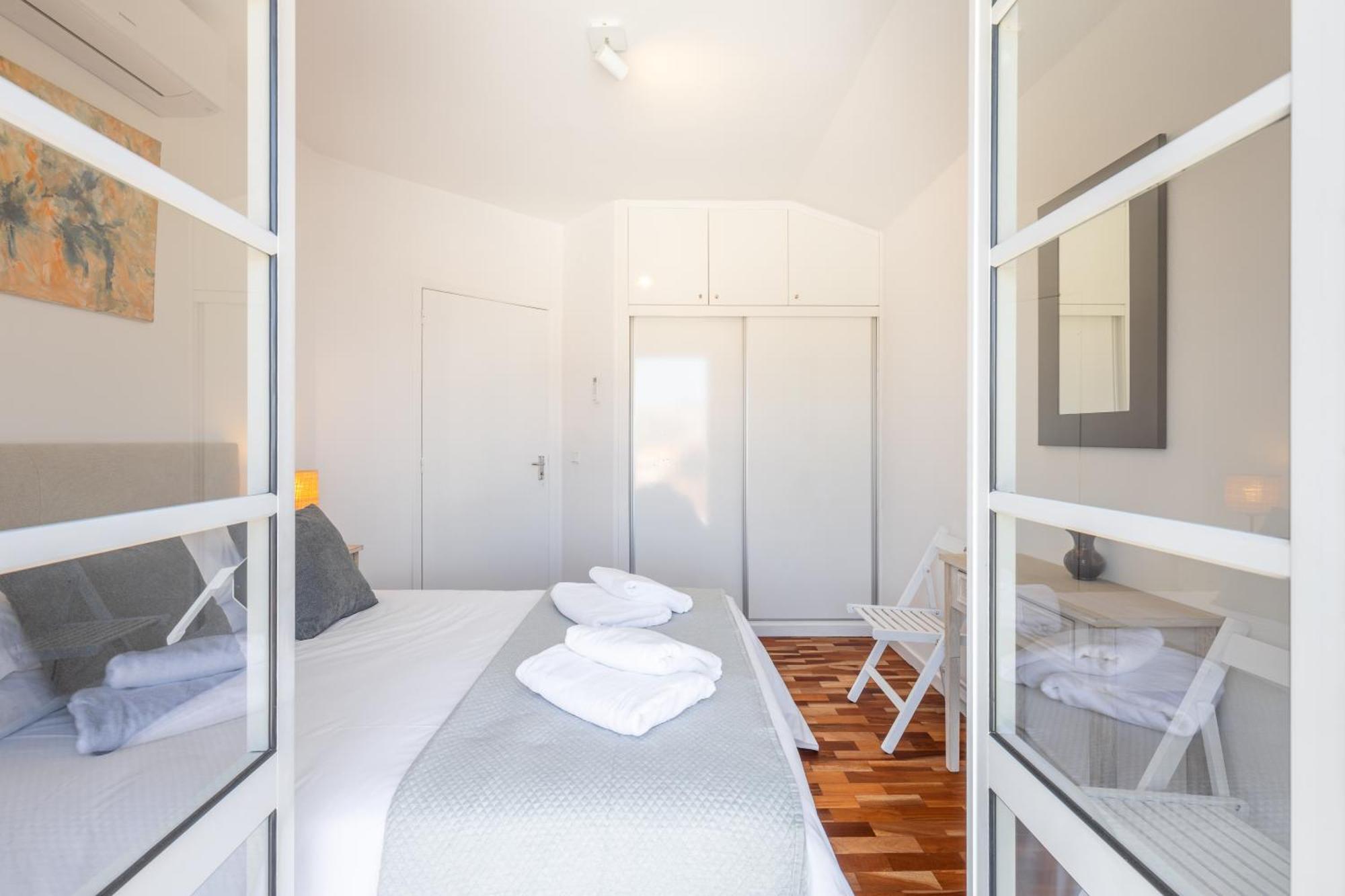 Apartment With Stunning Harbor View And Air Conditioning Unit Funchal (Madeira)