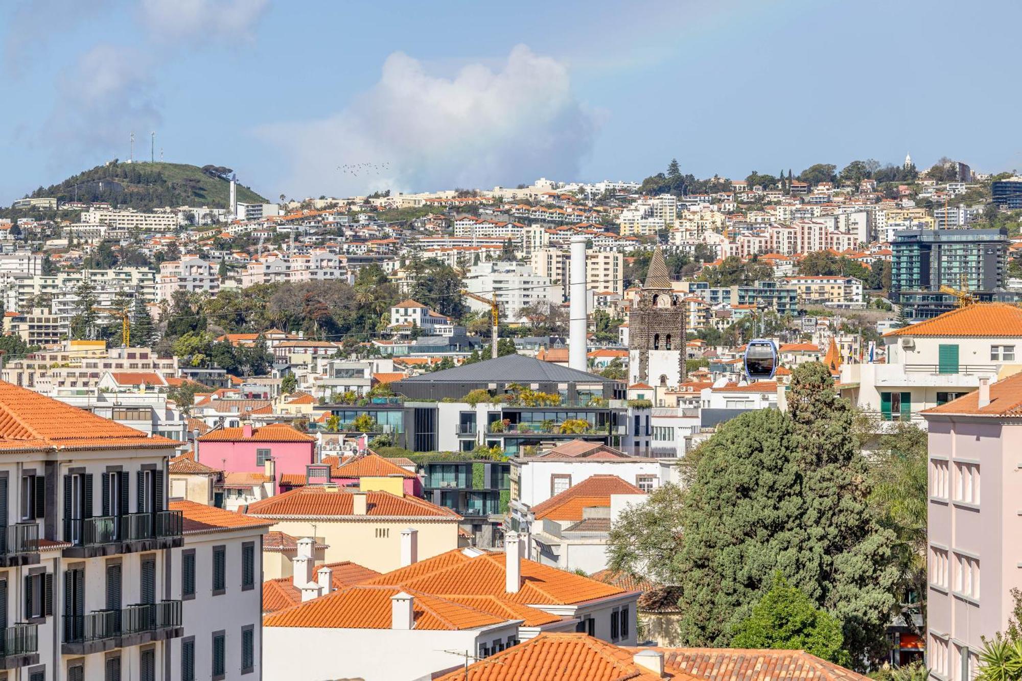 Apartment With Stunning Harbor View And Air Conditioning Unit Funchal (Madeira)