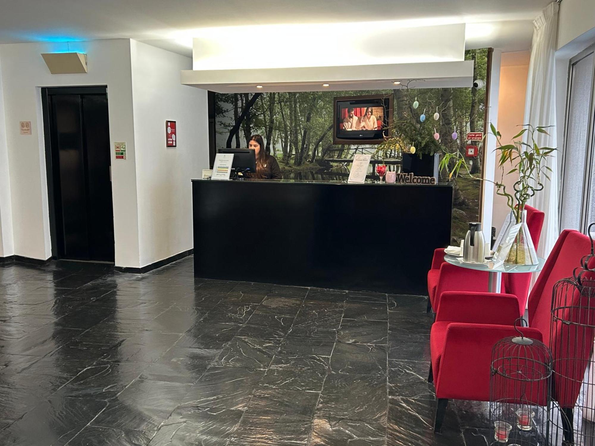 Luna Dos Carqueijais - Serra Da Estrela Hotel 4*