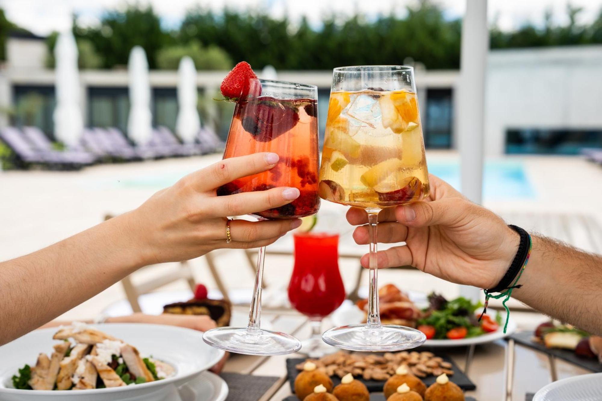 Bed & Breakfast Borralha Hotel, Restaurante & 4*