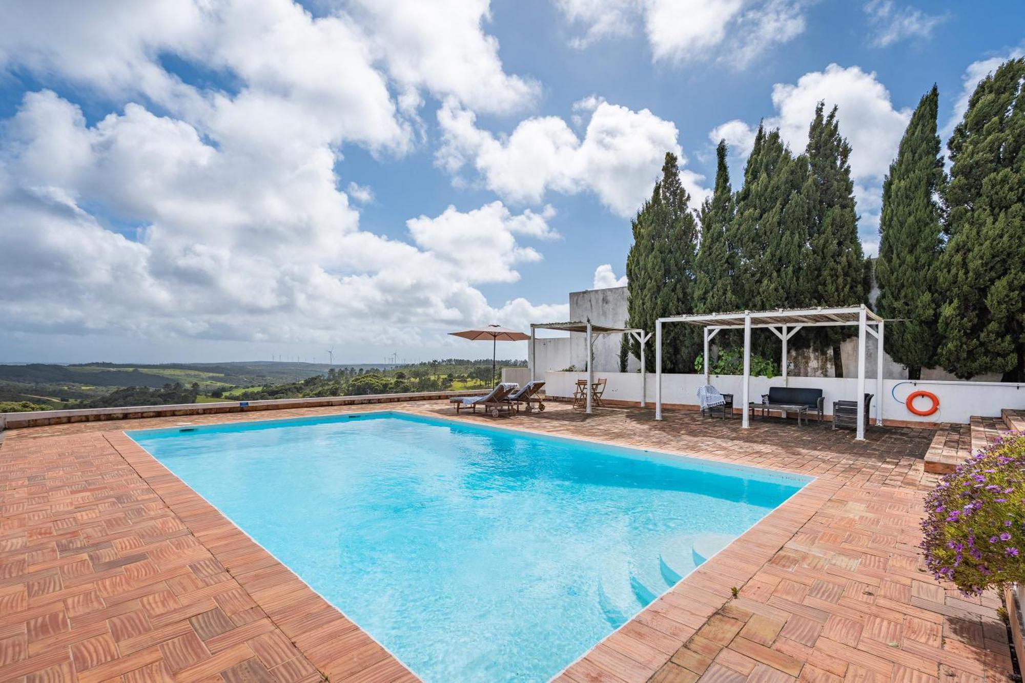 Alto Da Lua Bed & Breakfast Bordeira (Bordeira)