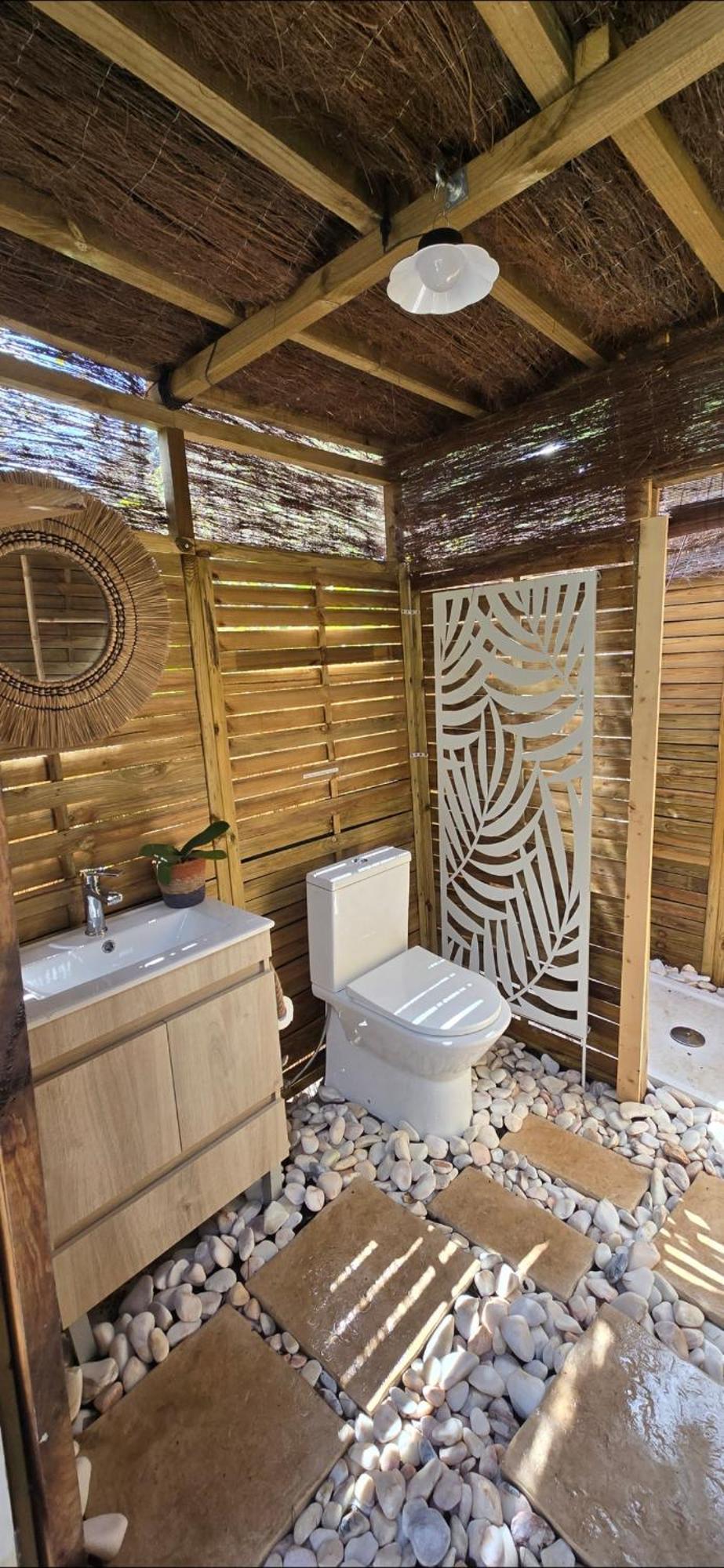 Romantic Glamping Bell Tent With Private Unique Bathroom