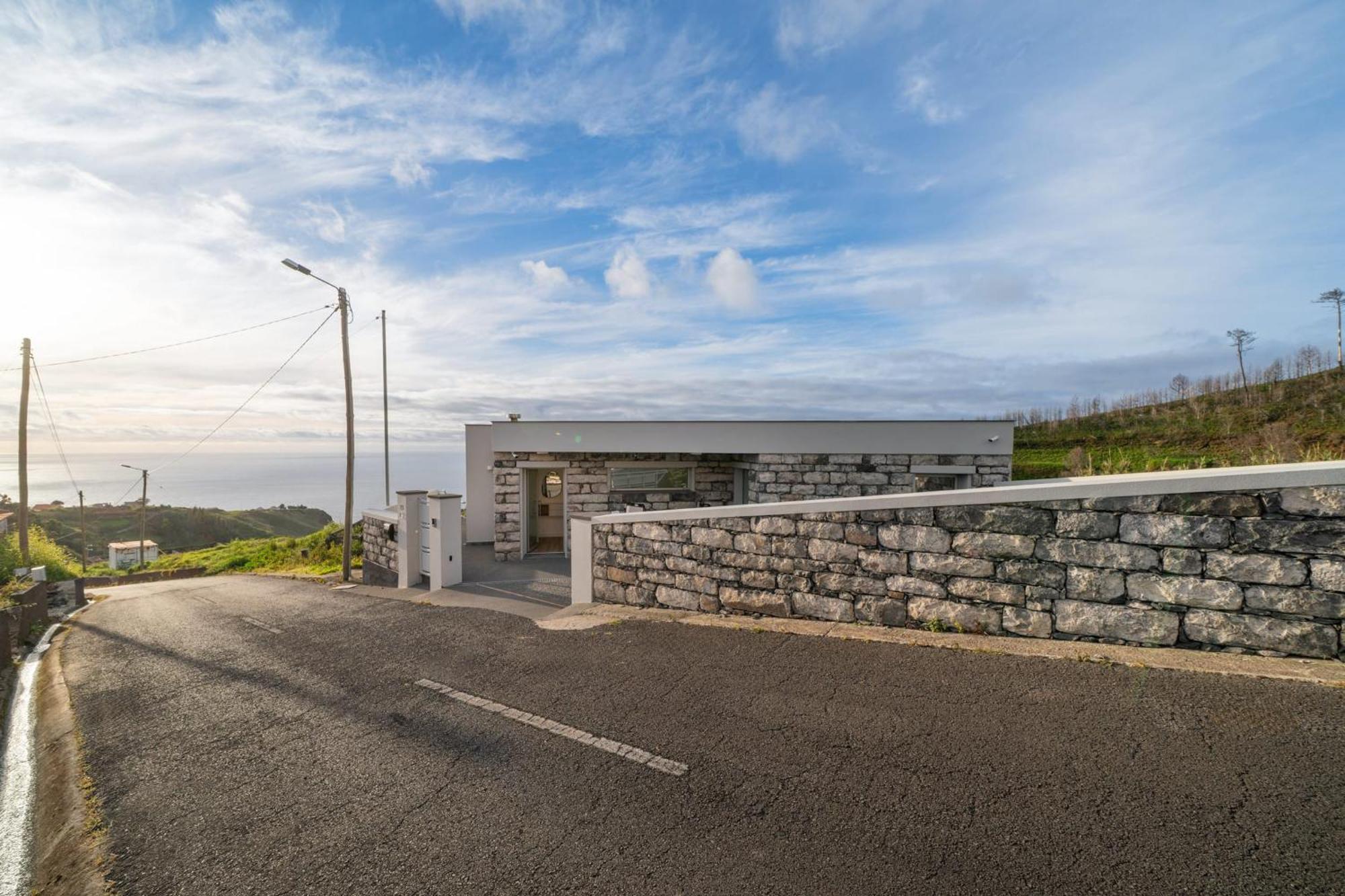 With Pool And Sea View - Da Ribeira Da Vaca * Calheta (Madeira)