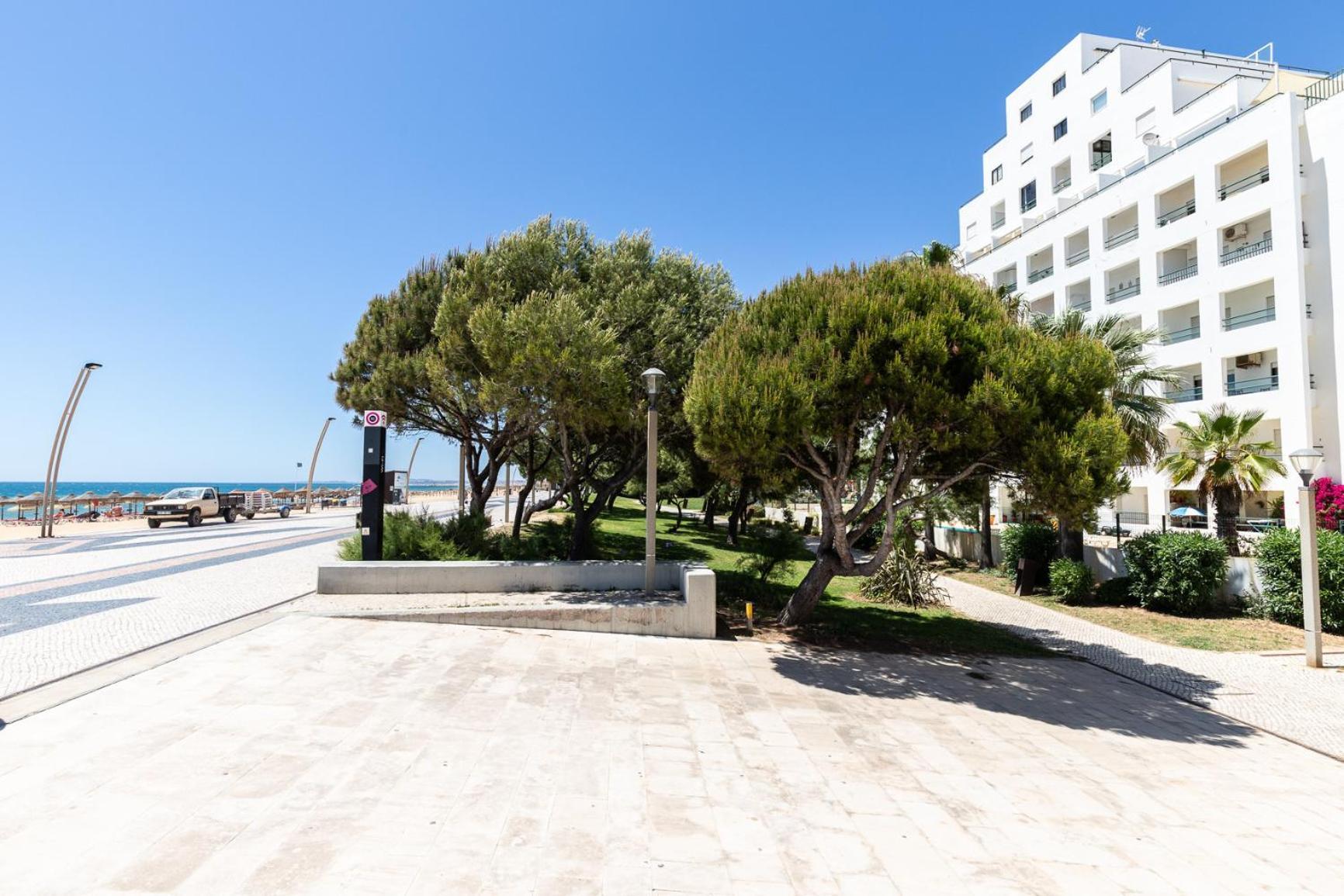 First Line Front Pool Flat View Apartment Quarteira