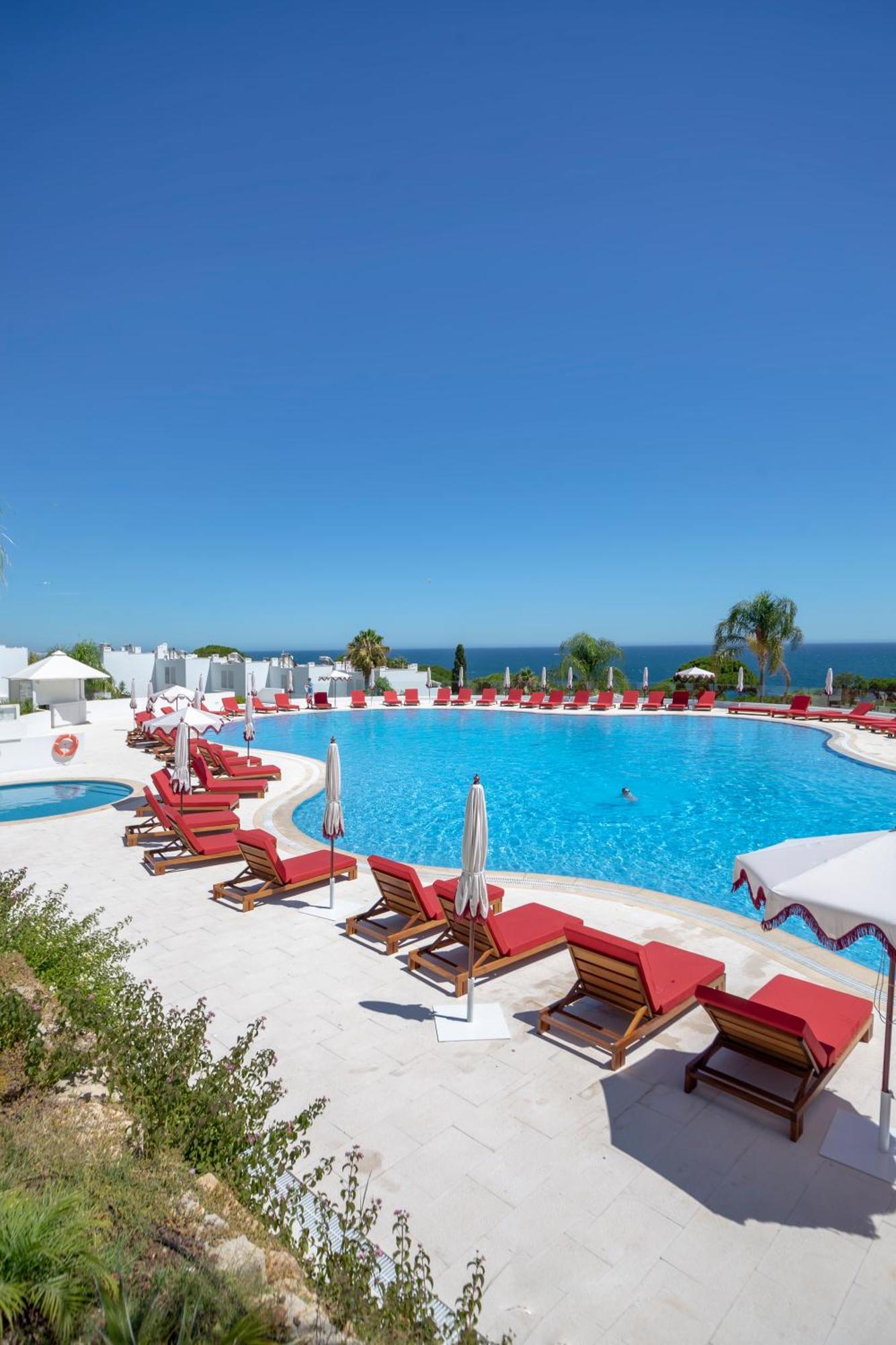 D'agua Beachfront 4*