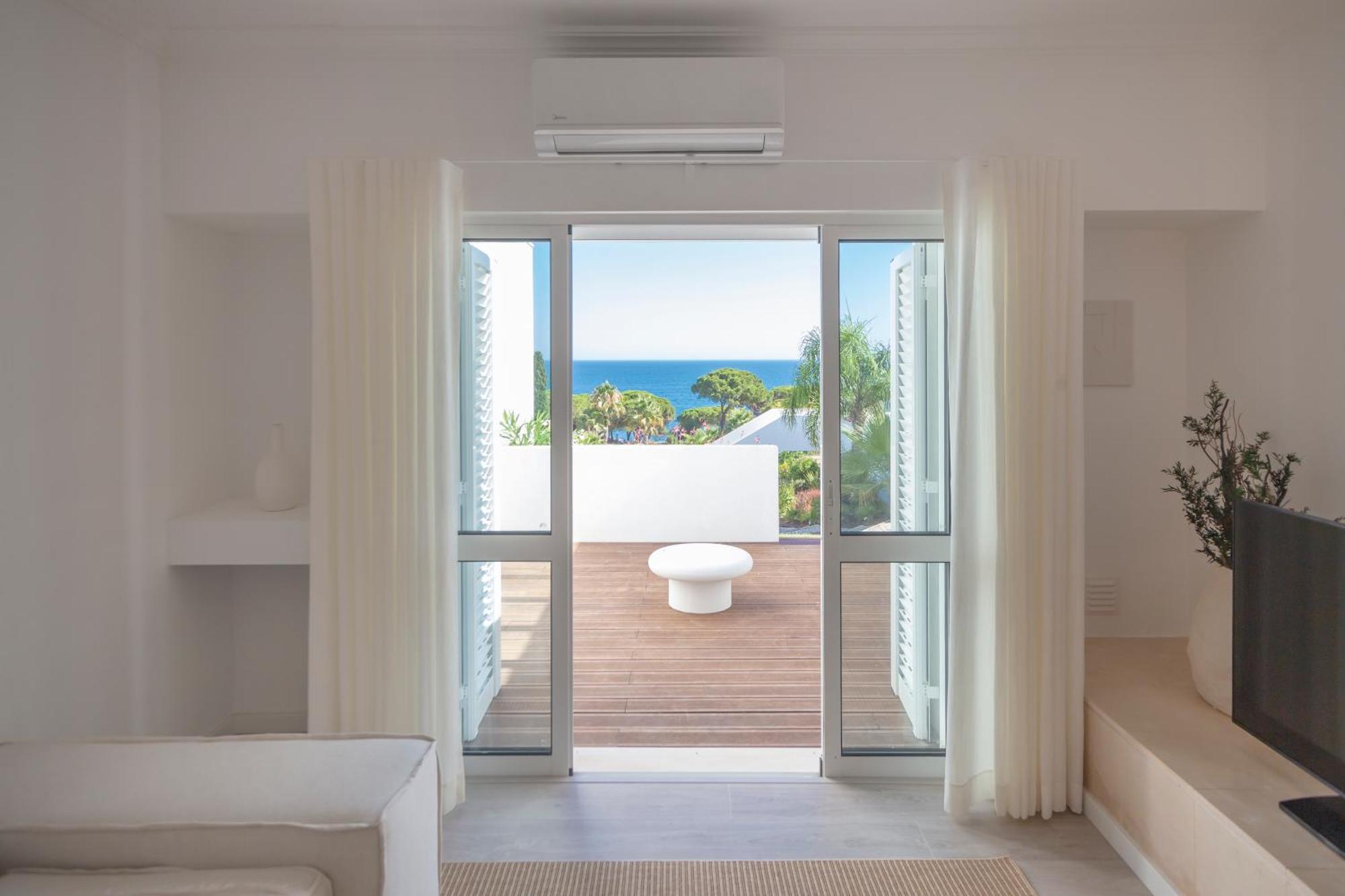 D'agua Beachfront