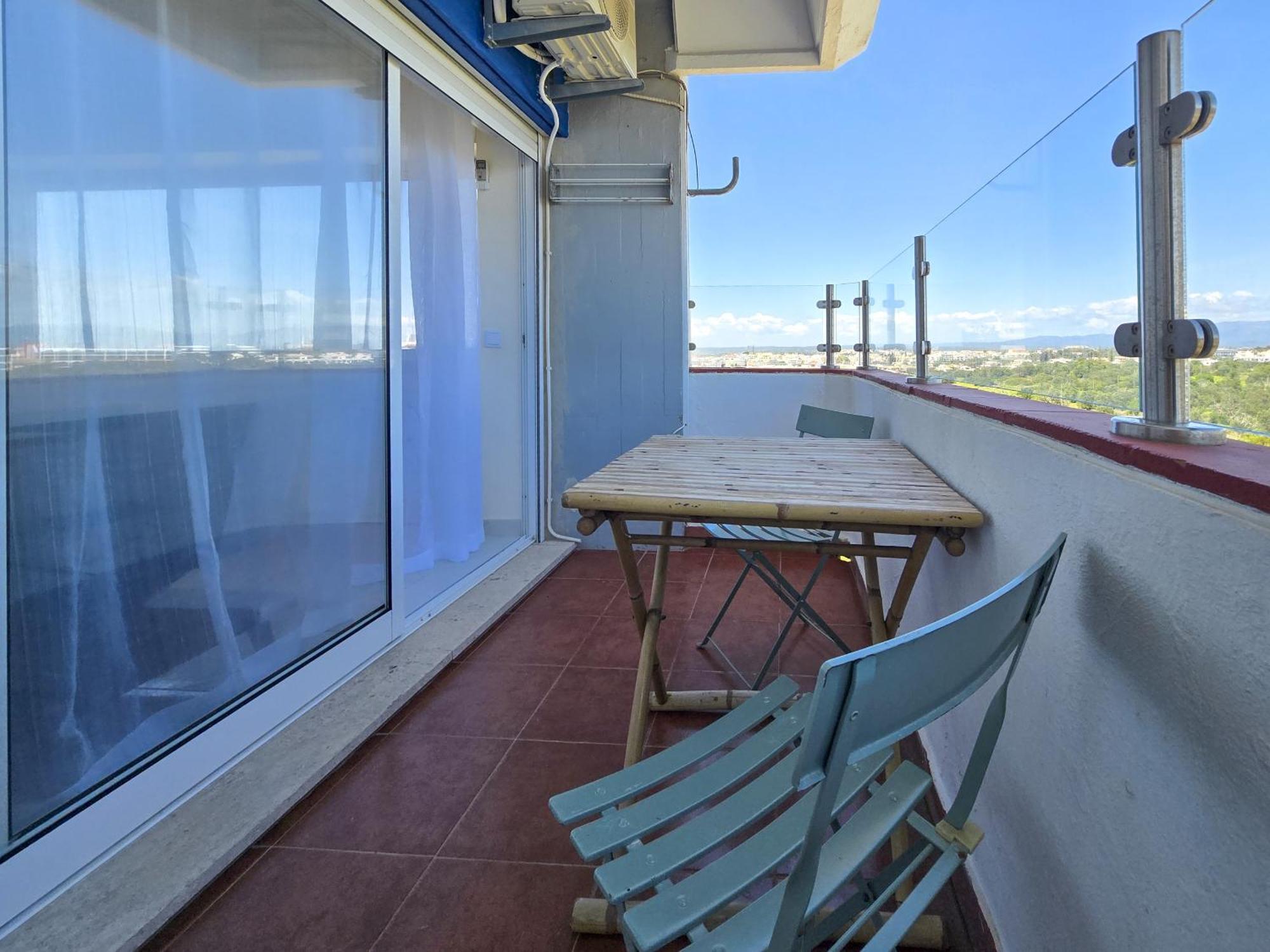 Apartment Land & Sea View
