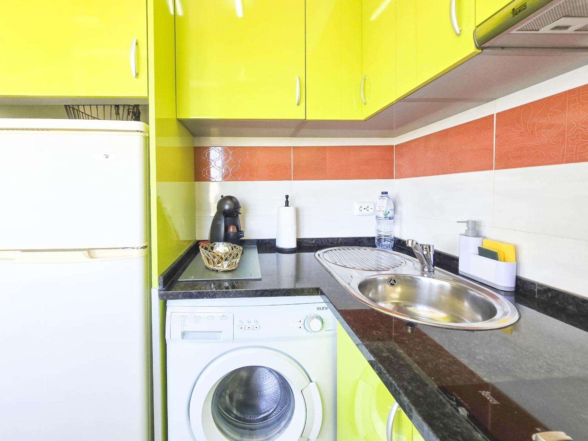 Land & Sea View Apartment *
