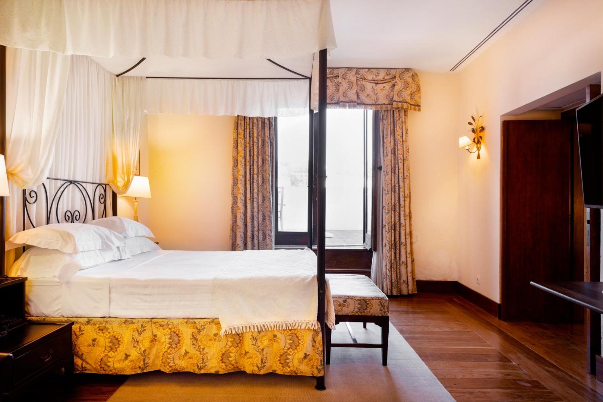 Hotel Convento De Vicosa 4*