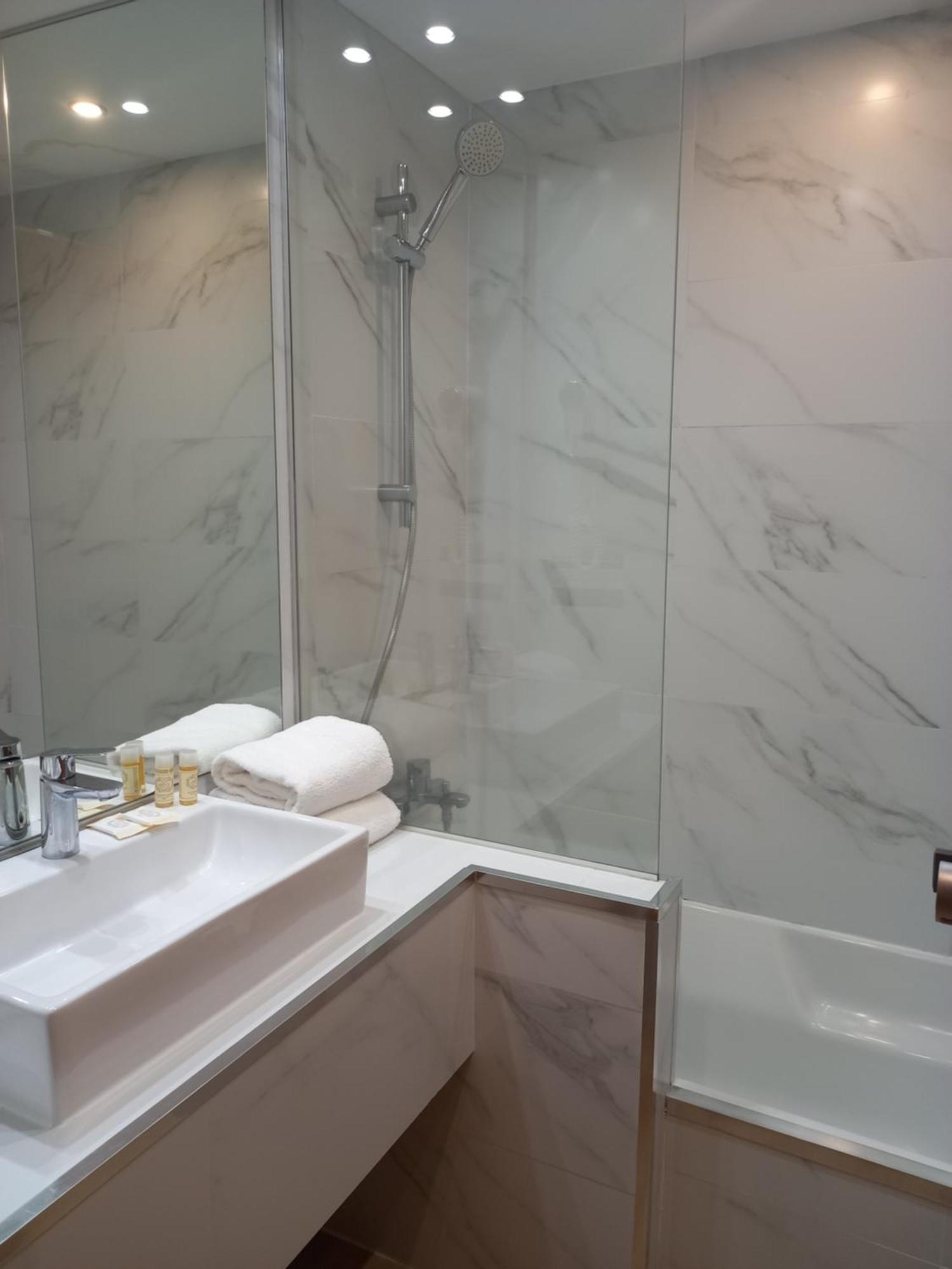 Bocage Hotel 2*