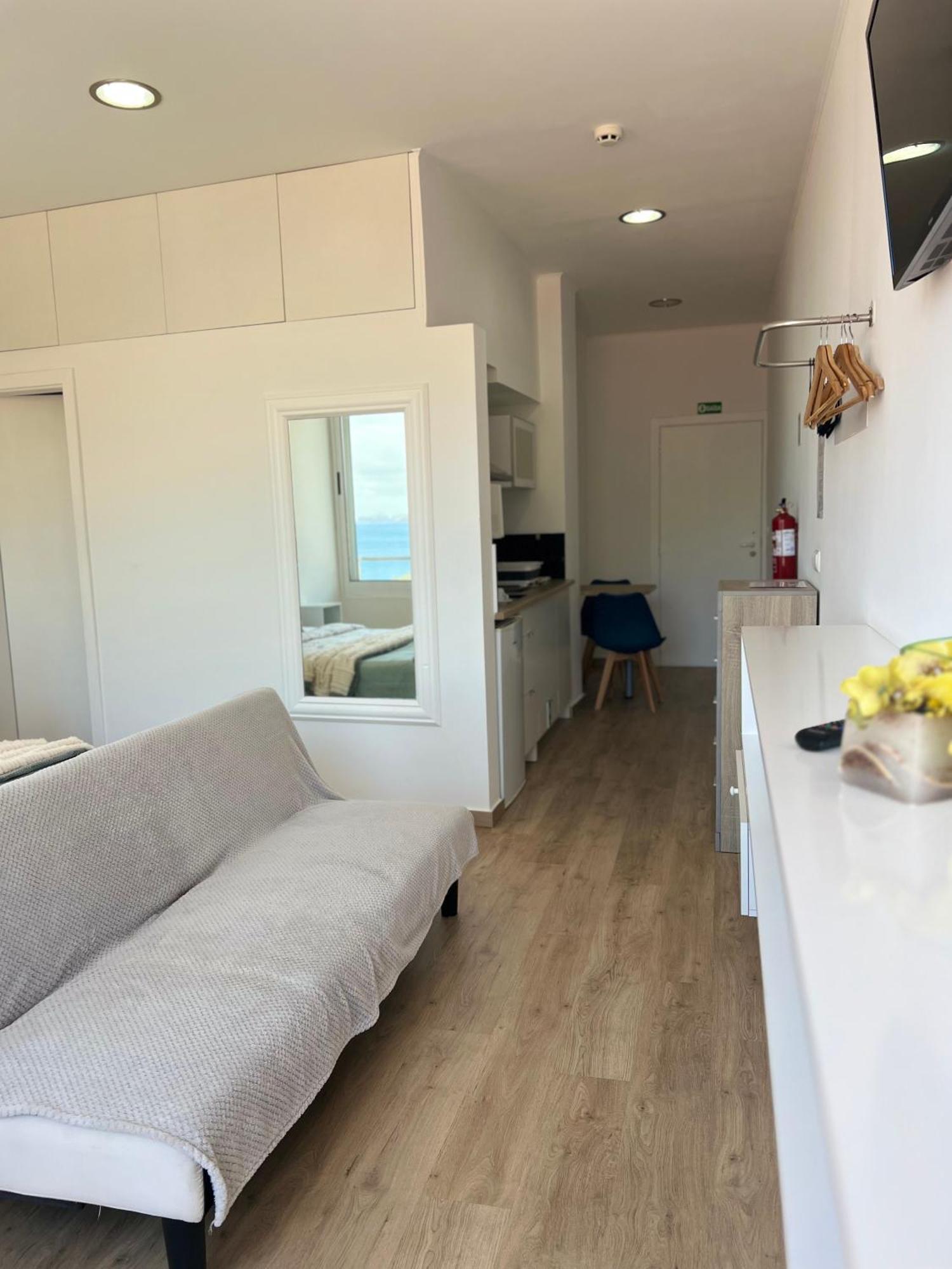 Feeling Like Apartamento *