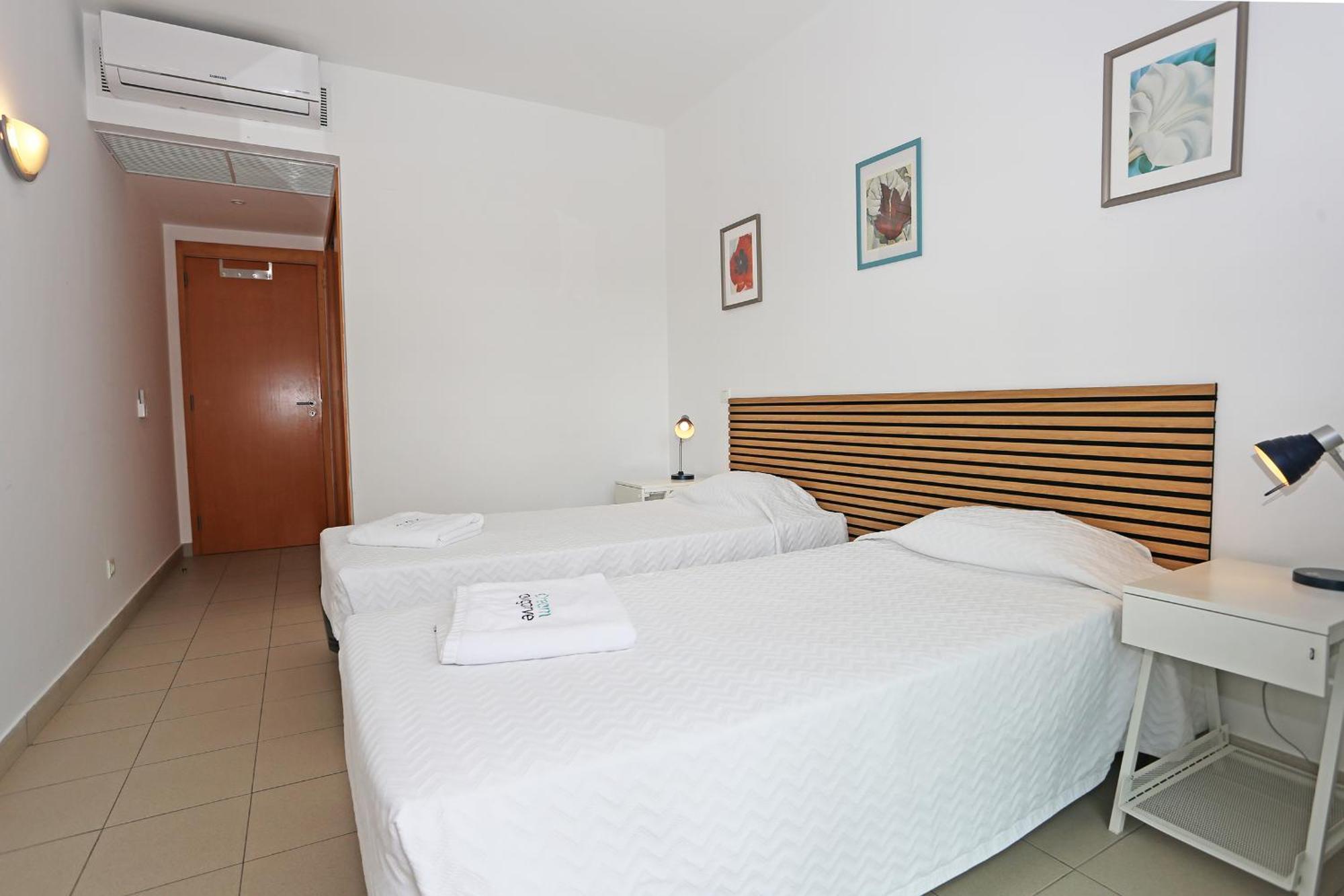 B06 - Top-floor Marina Club 2 Bed Apartment. * Lagos