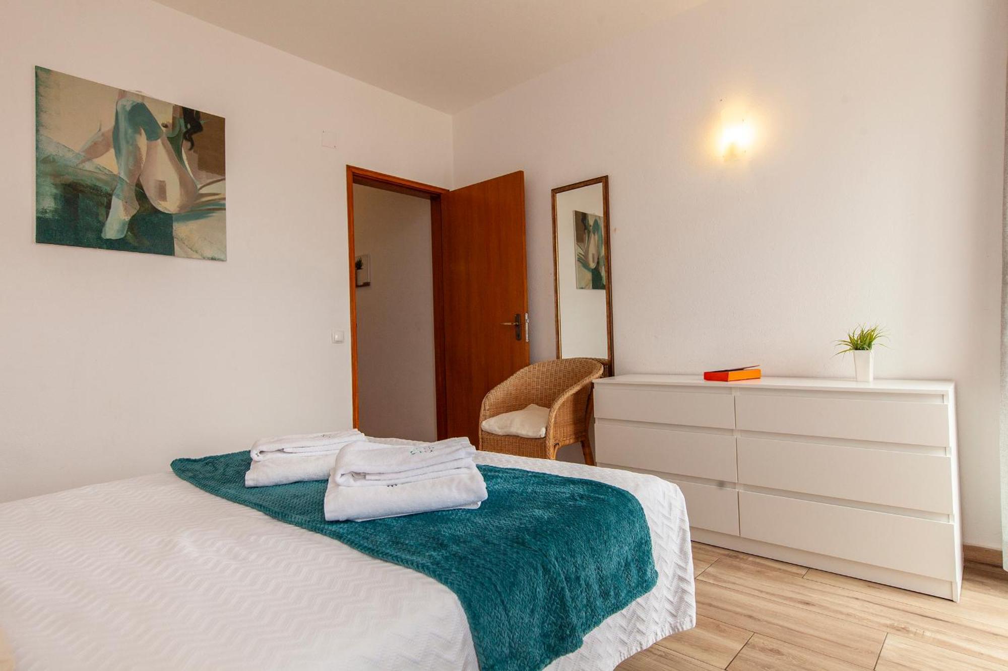 B22 - Rising Sun 2 Bed Flat *