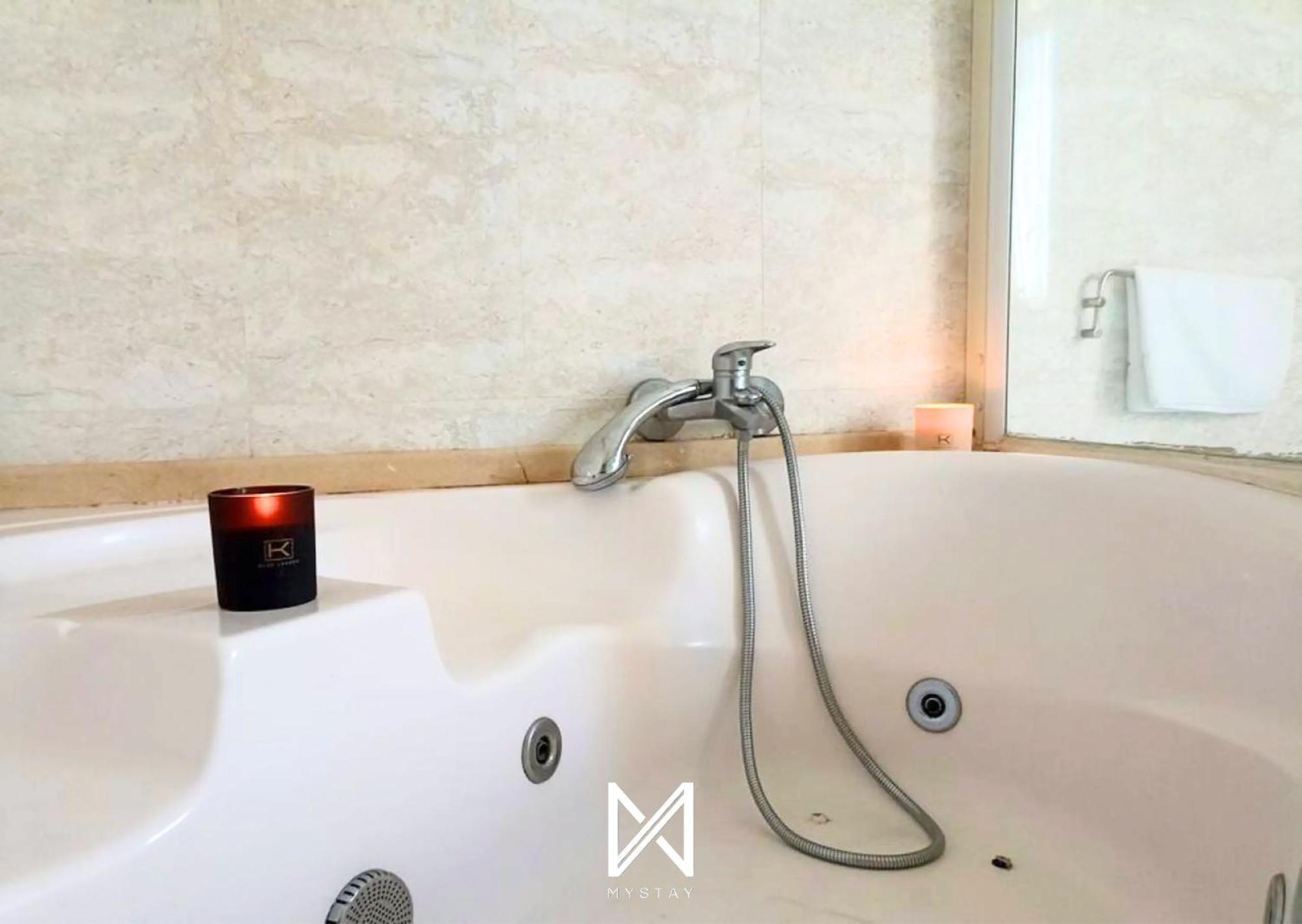 Holiday home Mystay - Luisa