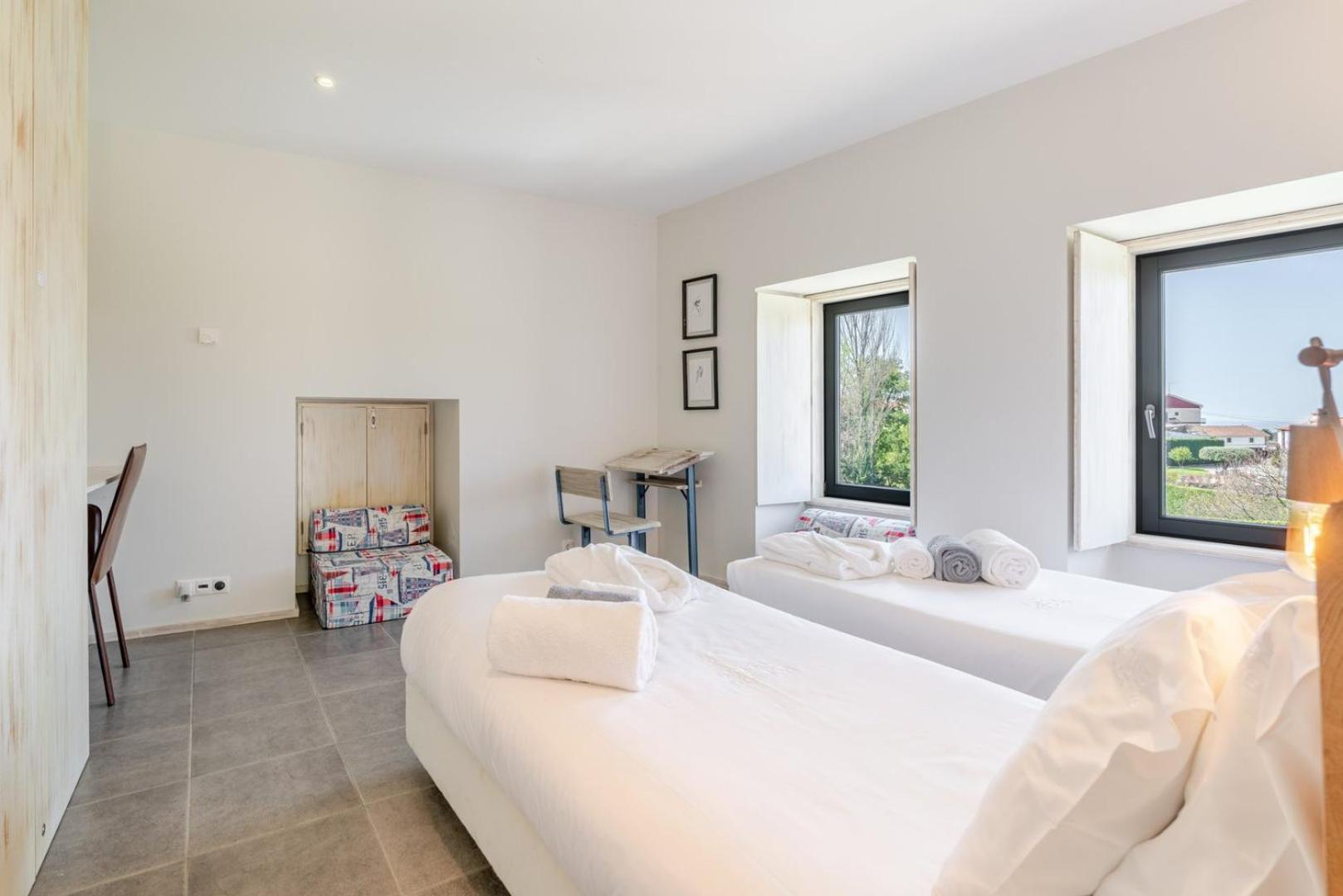 Guest house Stone By The Sea - Mountain & Retreat W/pool Viana do Castelo